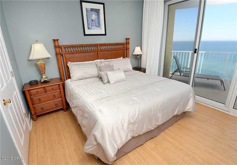 Twin Palms Resort - Residential