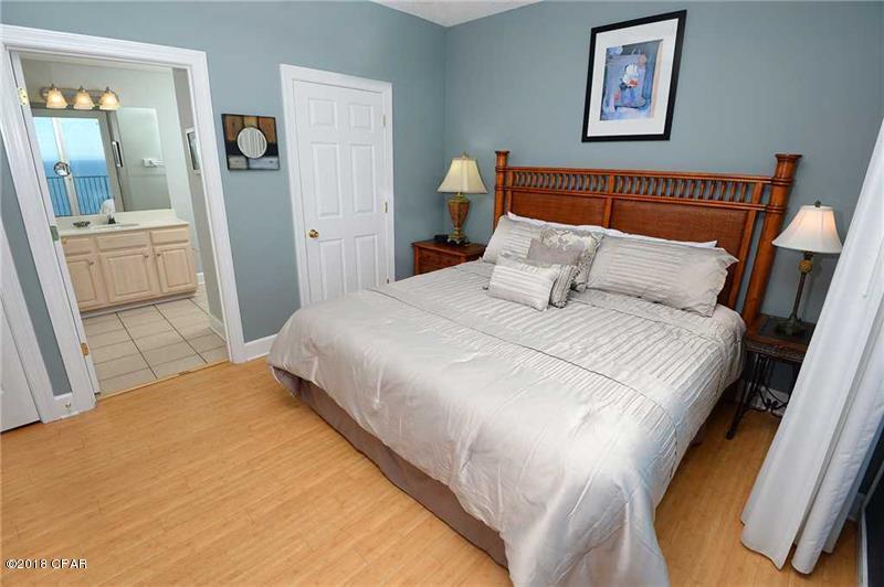 Twin Palms Resort - Residential