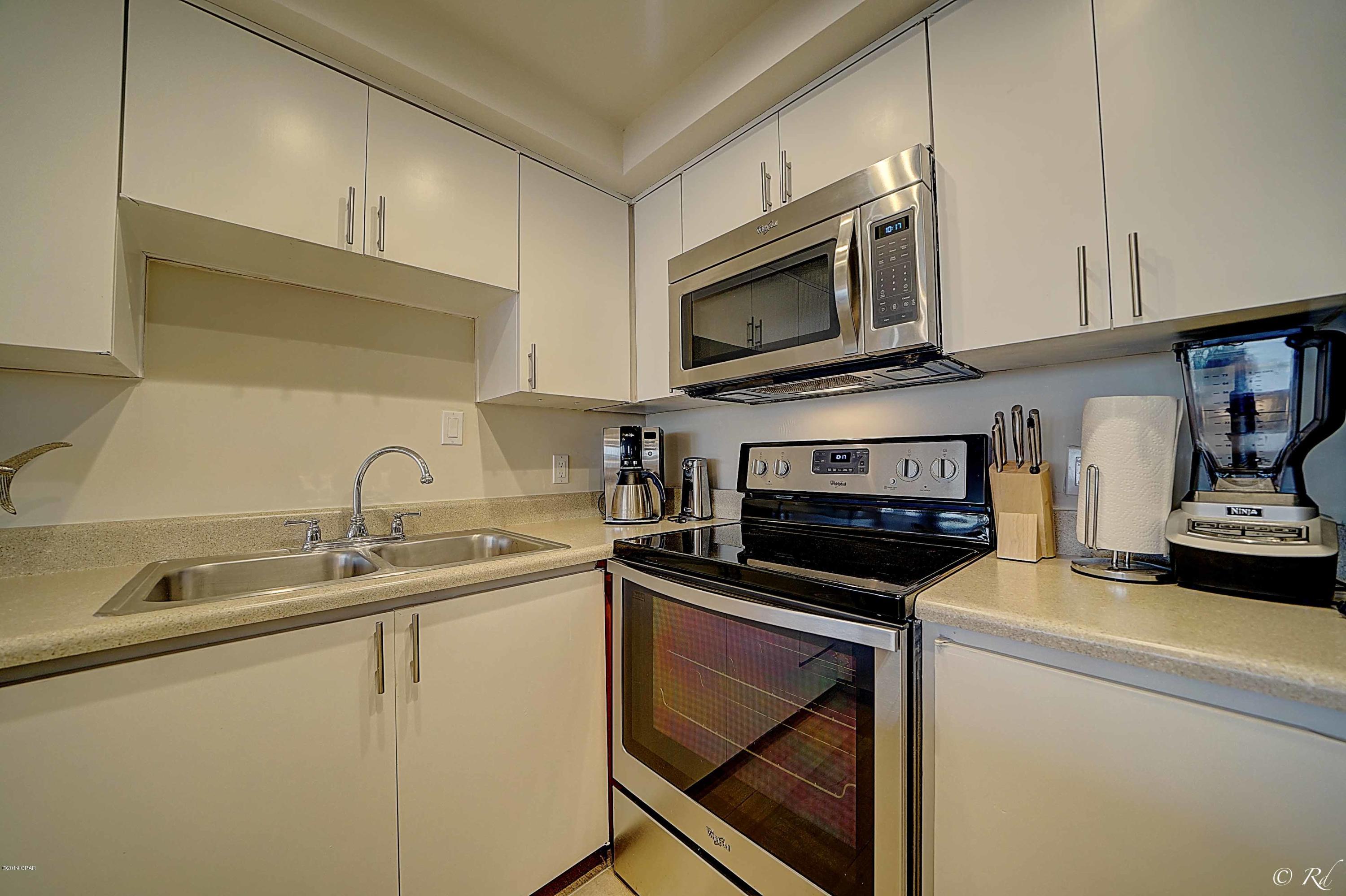 Lagoon Towers Phase I - Residential