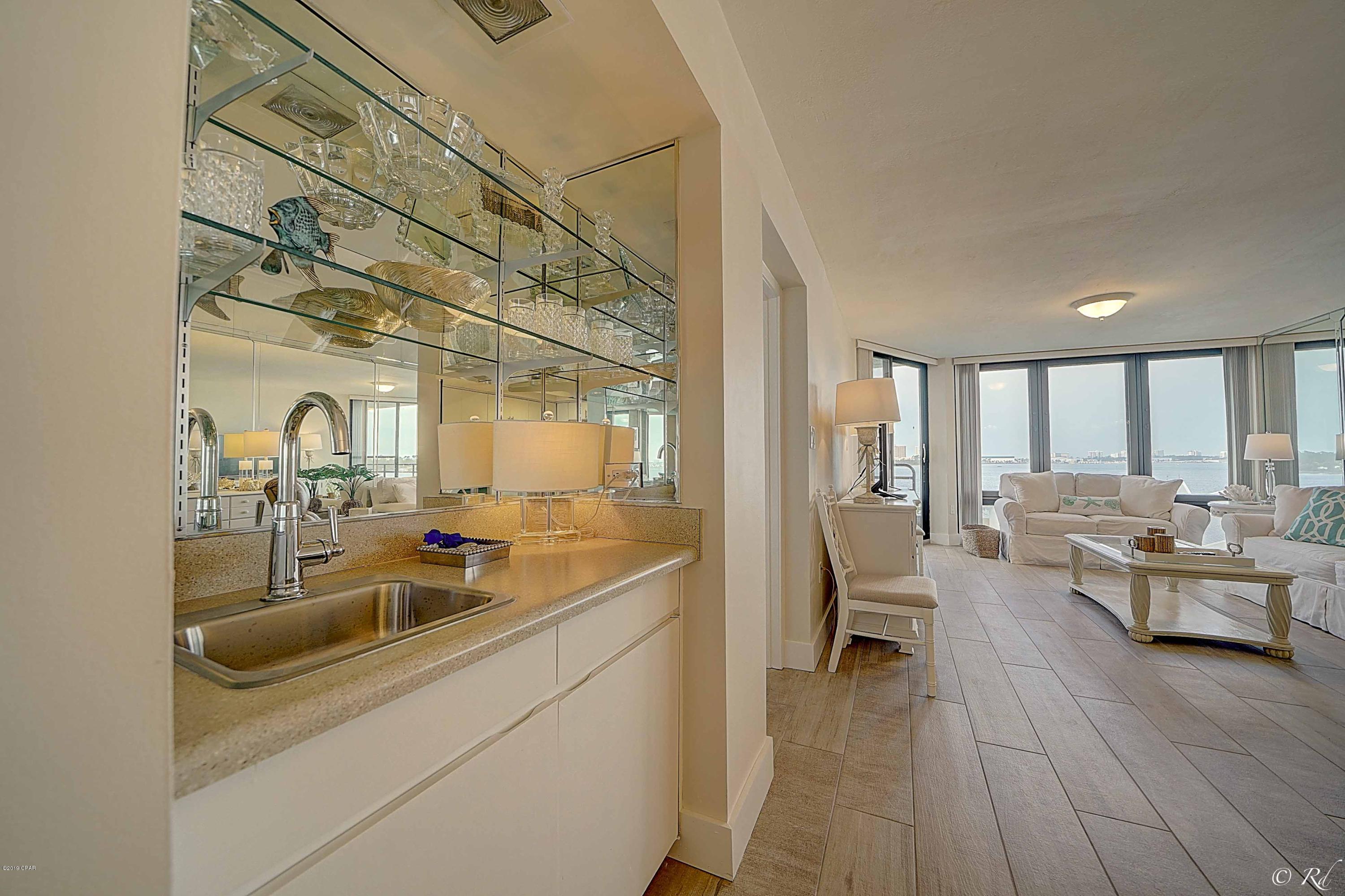 Lagoon Towers Phase I - Residential