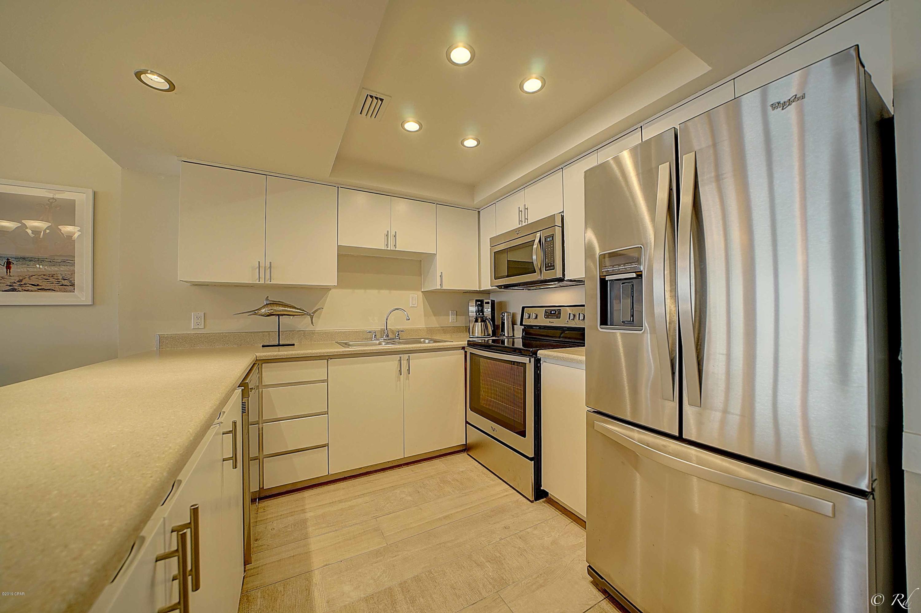 Lagoon Towers Phase I - Residential