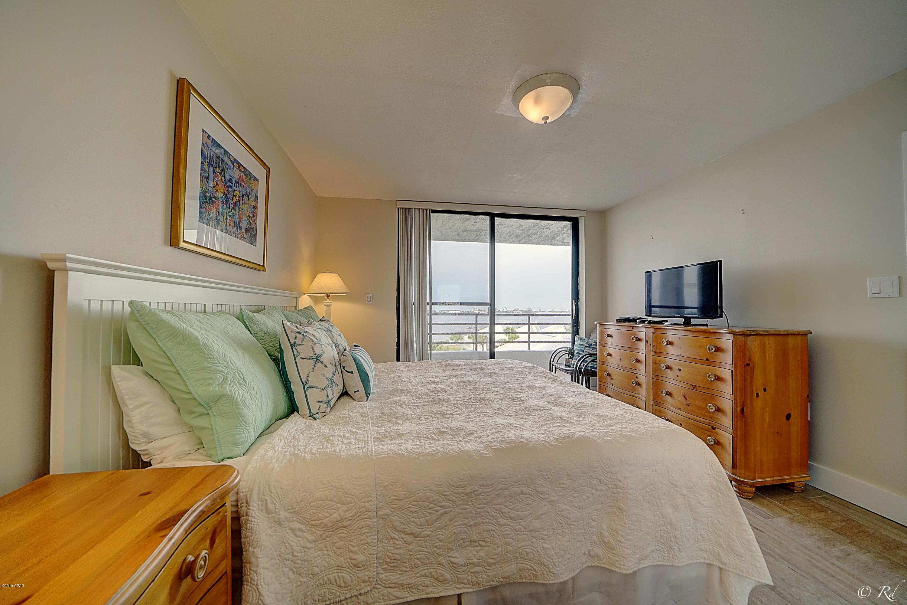 Lagoon Towers Phase I - Residential