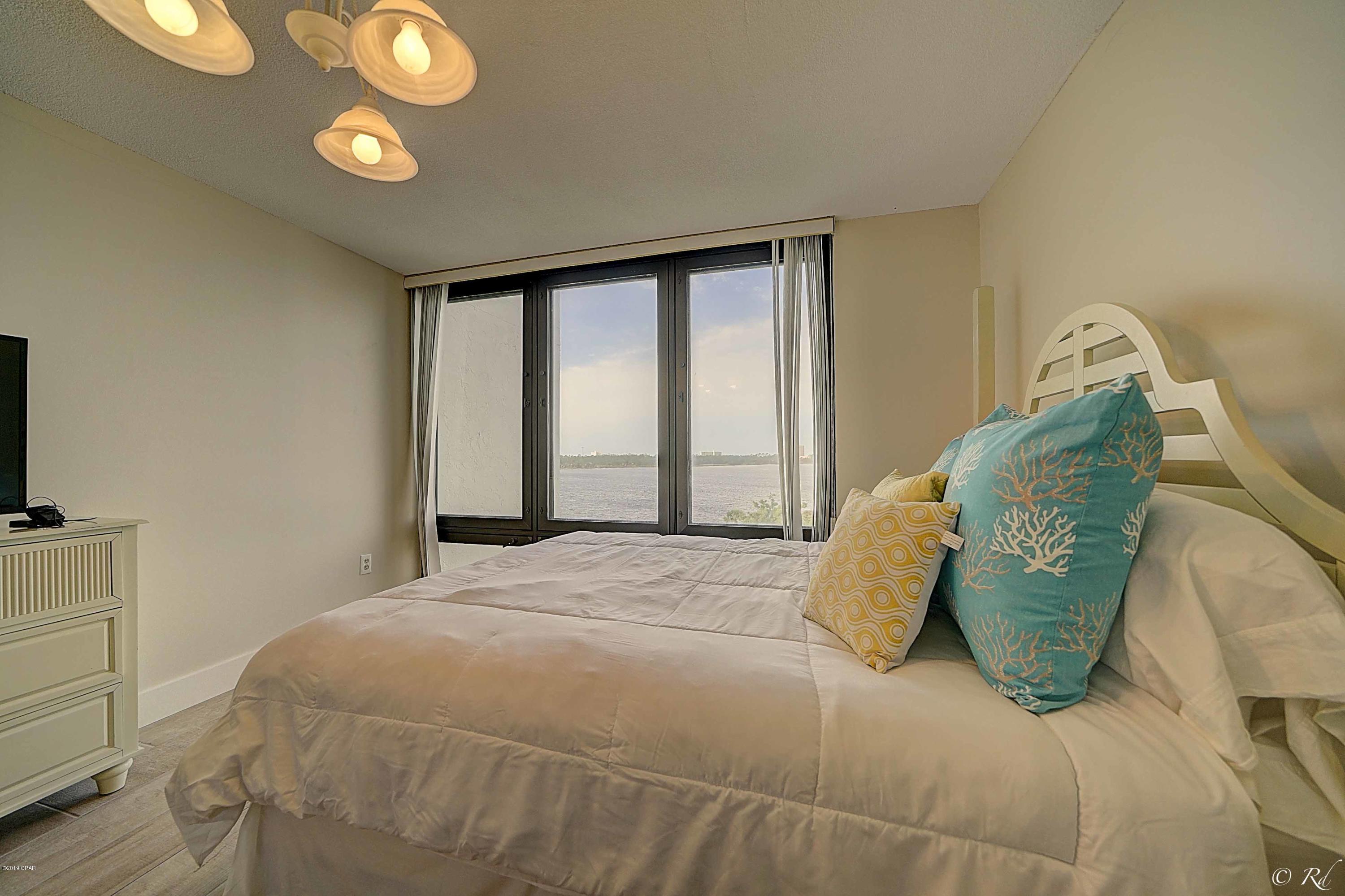 Lagoon Towers Phase I - Residential