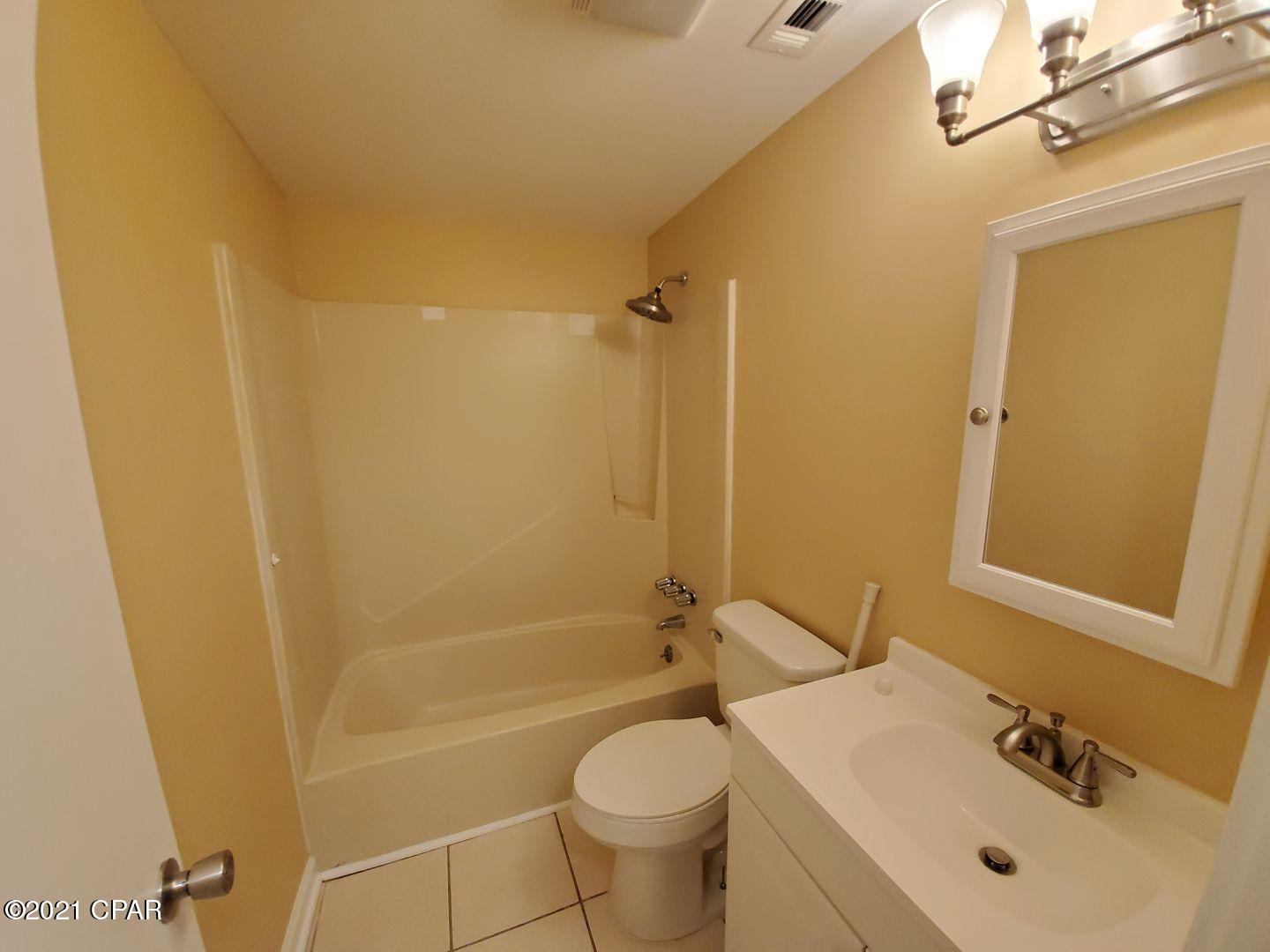 [No Recorded Subdiv] - Residential Lease