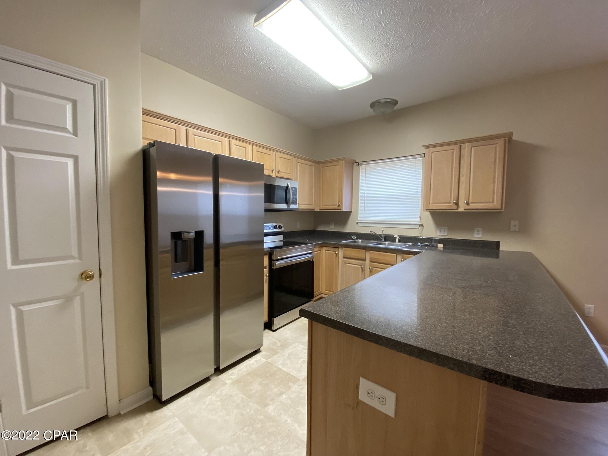 Palm Cove Phase II - Residential Lease