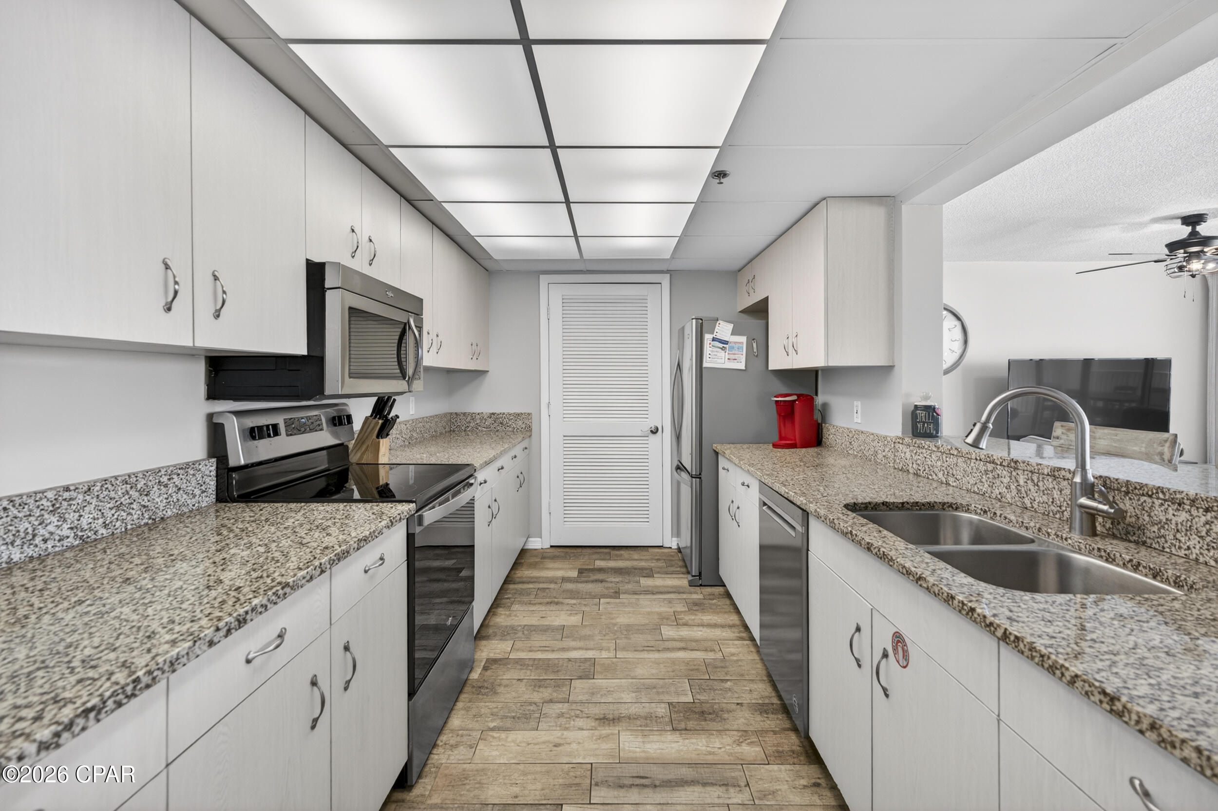 Long Beach Towers III - Residential