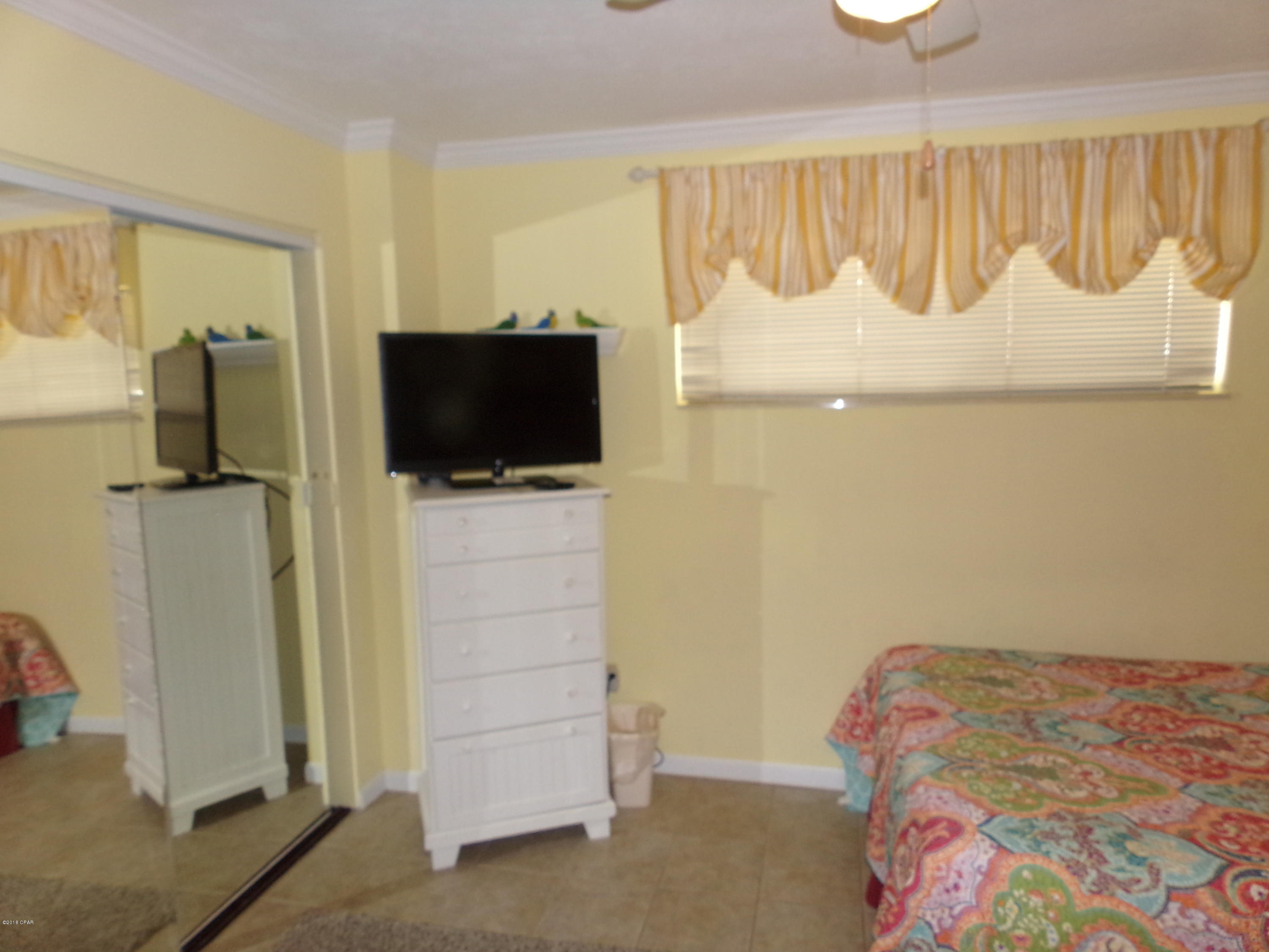 Summerhouse Condo. - Residential