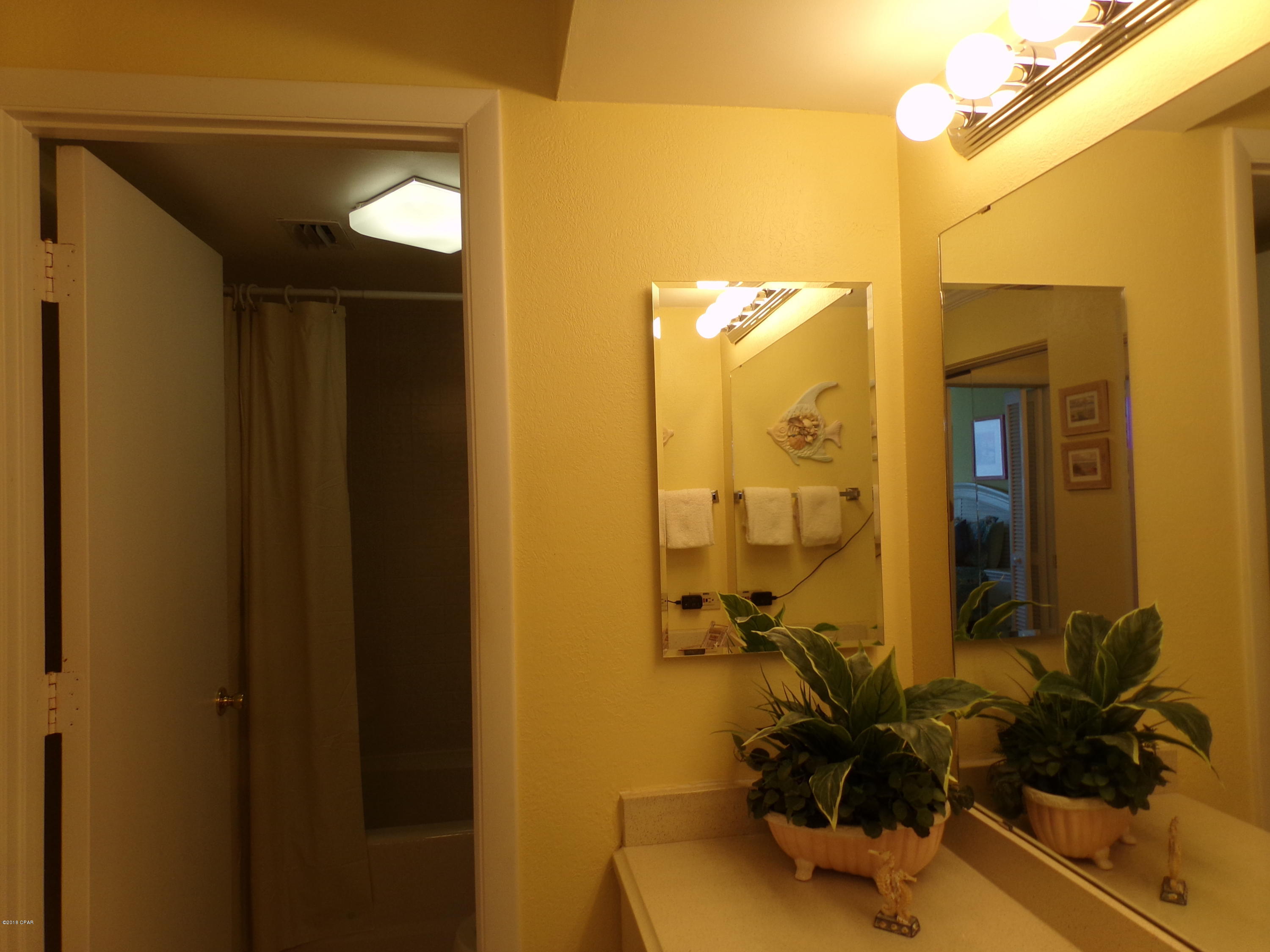 Summerhouse Condo. - Residential