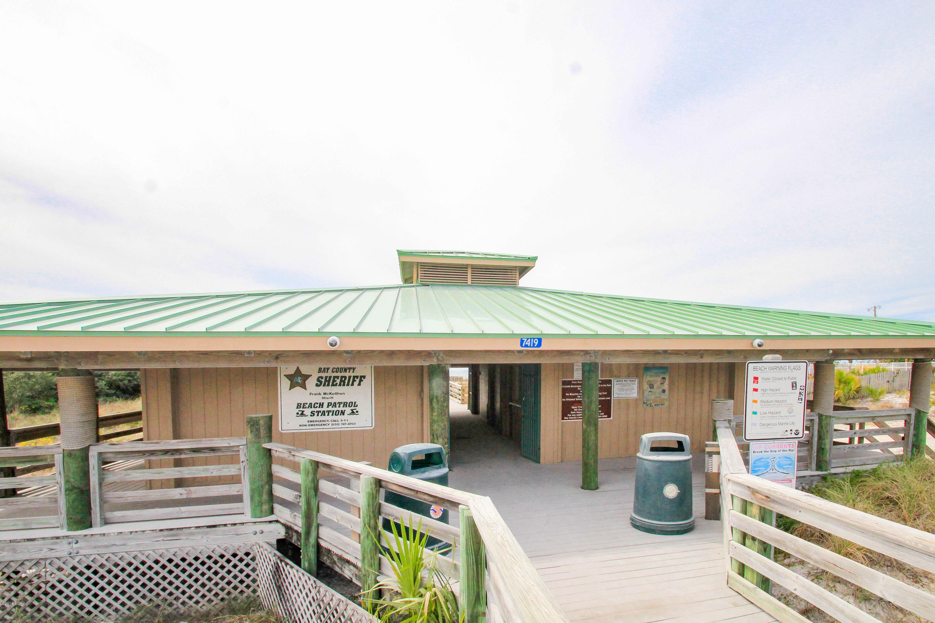 Silver Sands Beach - Land