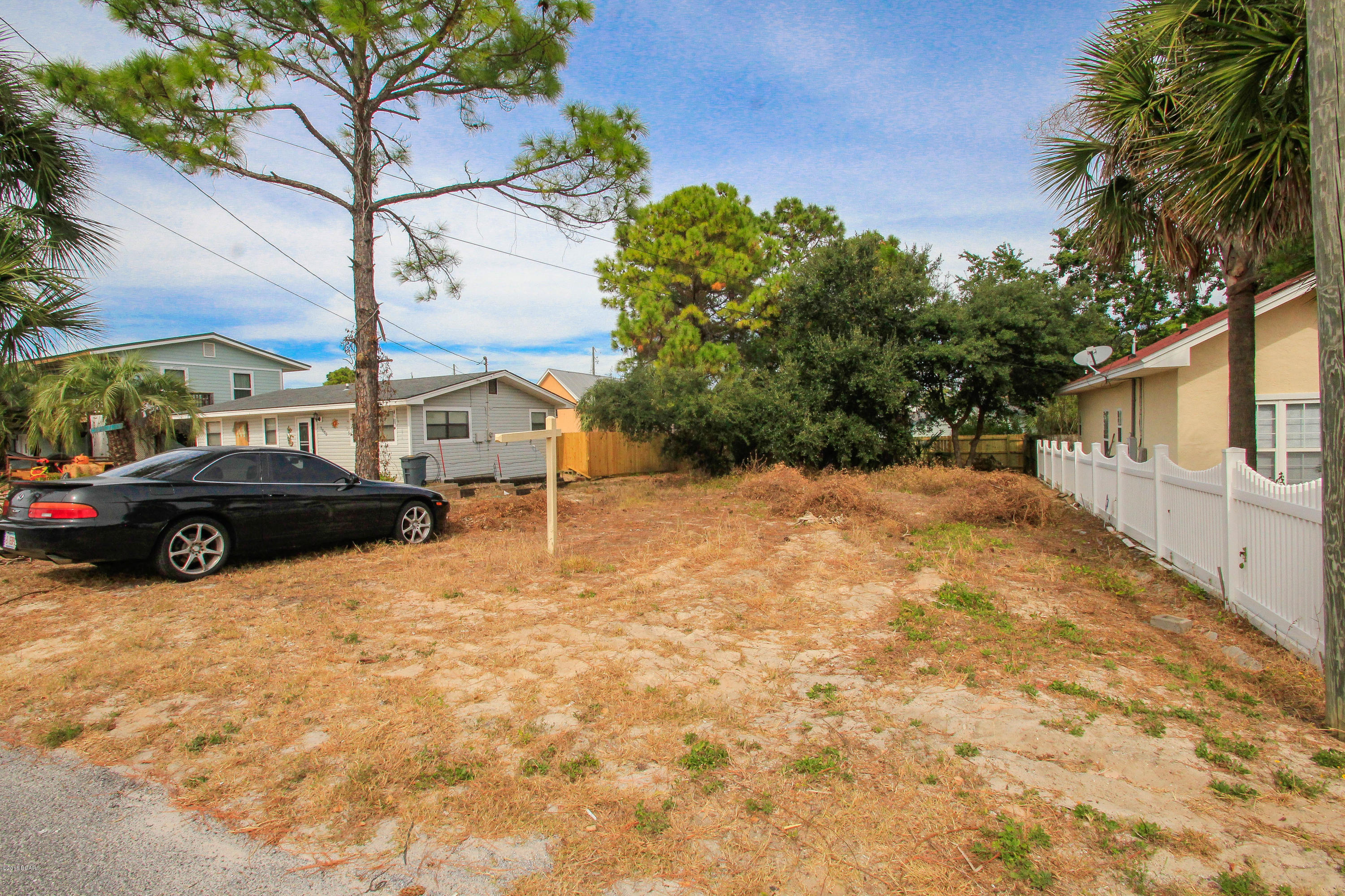 Silver Sands Beach - Land