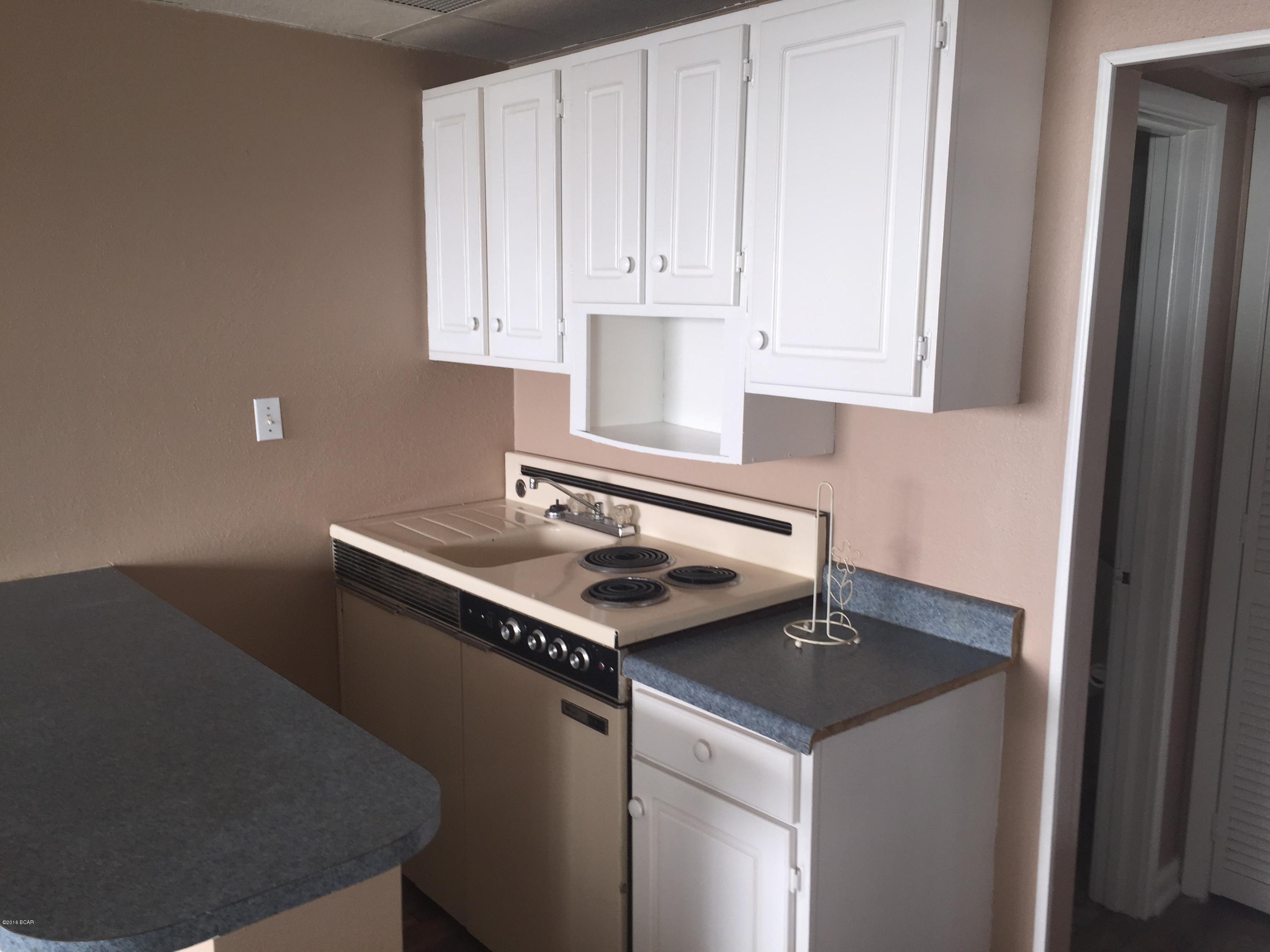 Fontainebleau Terrace - Residential