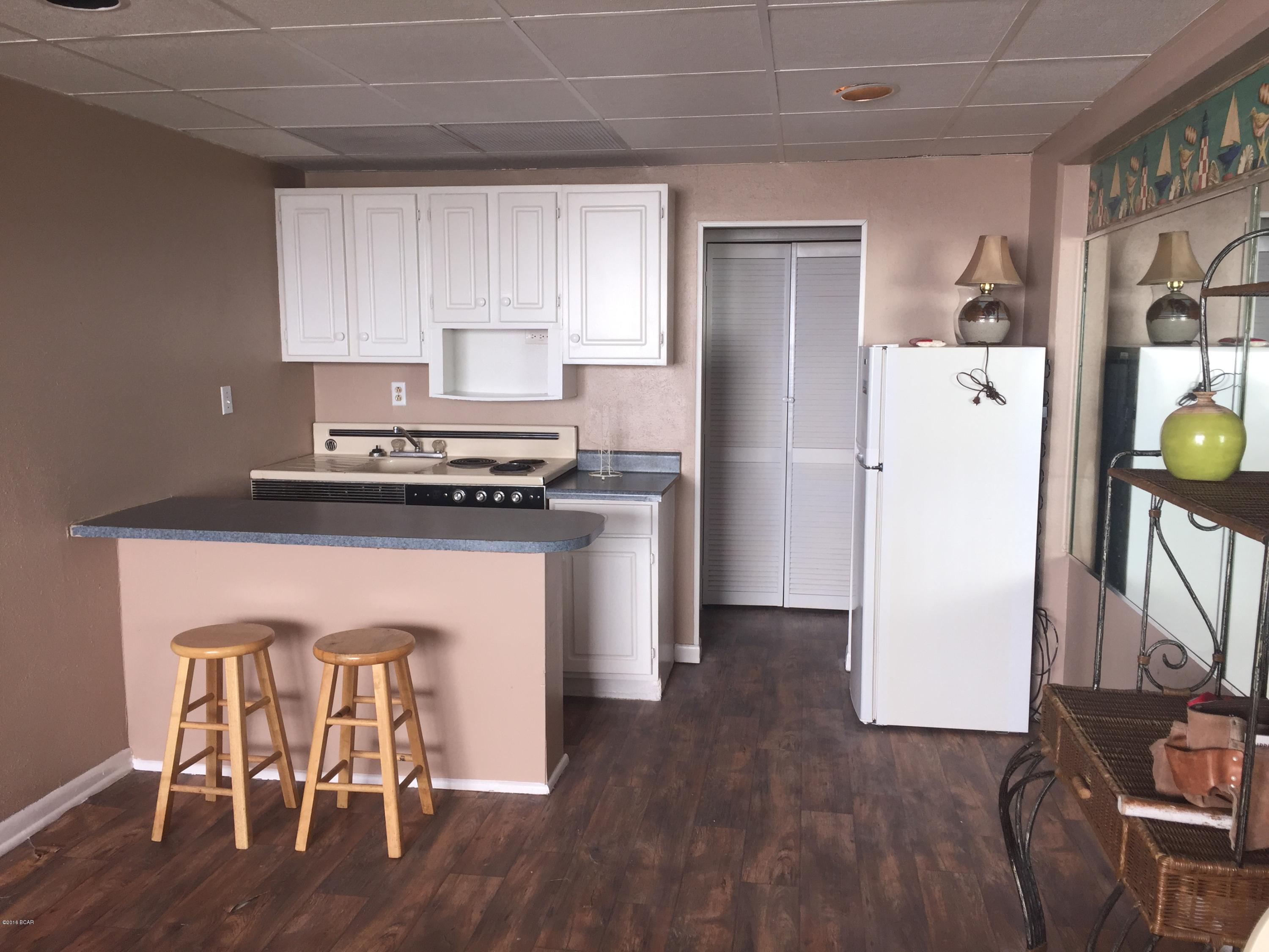 Fontainebleau Terrace - Residential