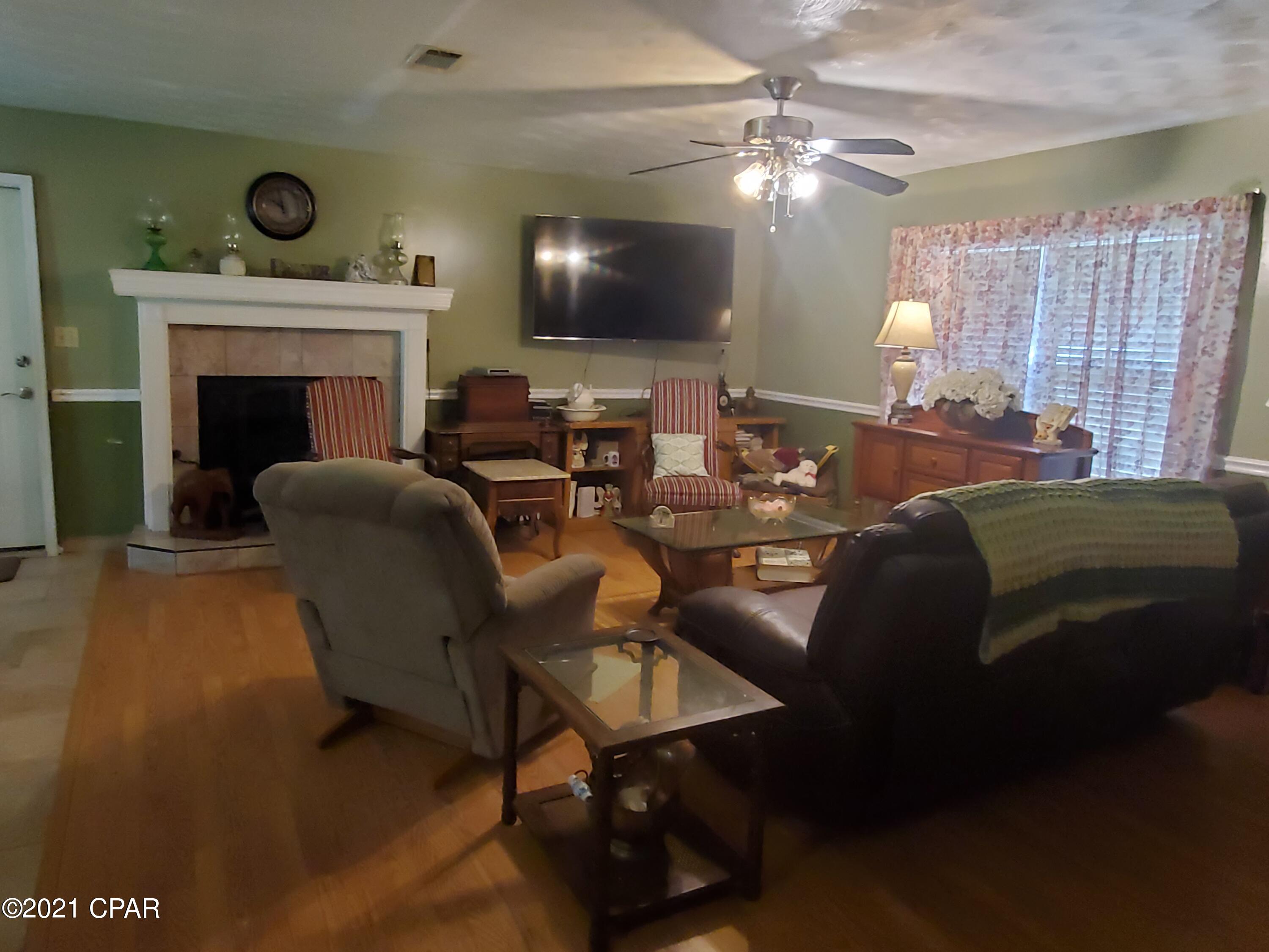 [No Recorded Subdiv] - Residential