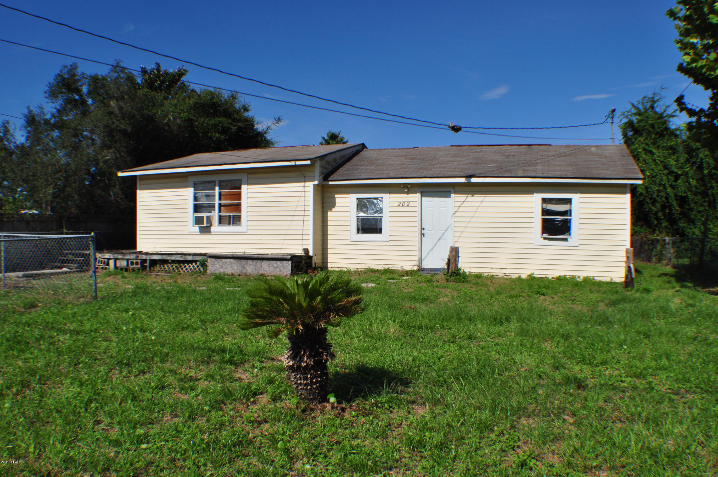 Bahama Heights - Land