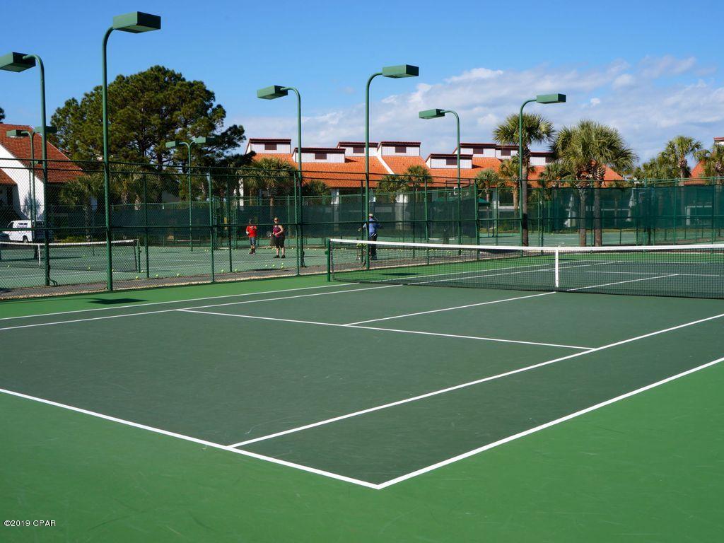 Edgewater Golf Villas V-B - Residential