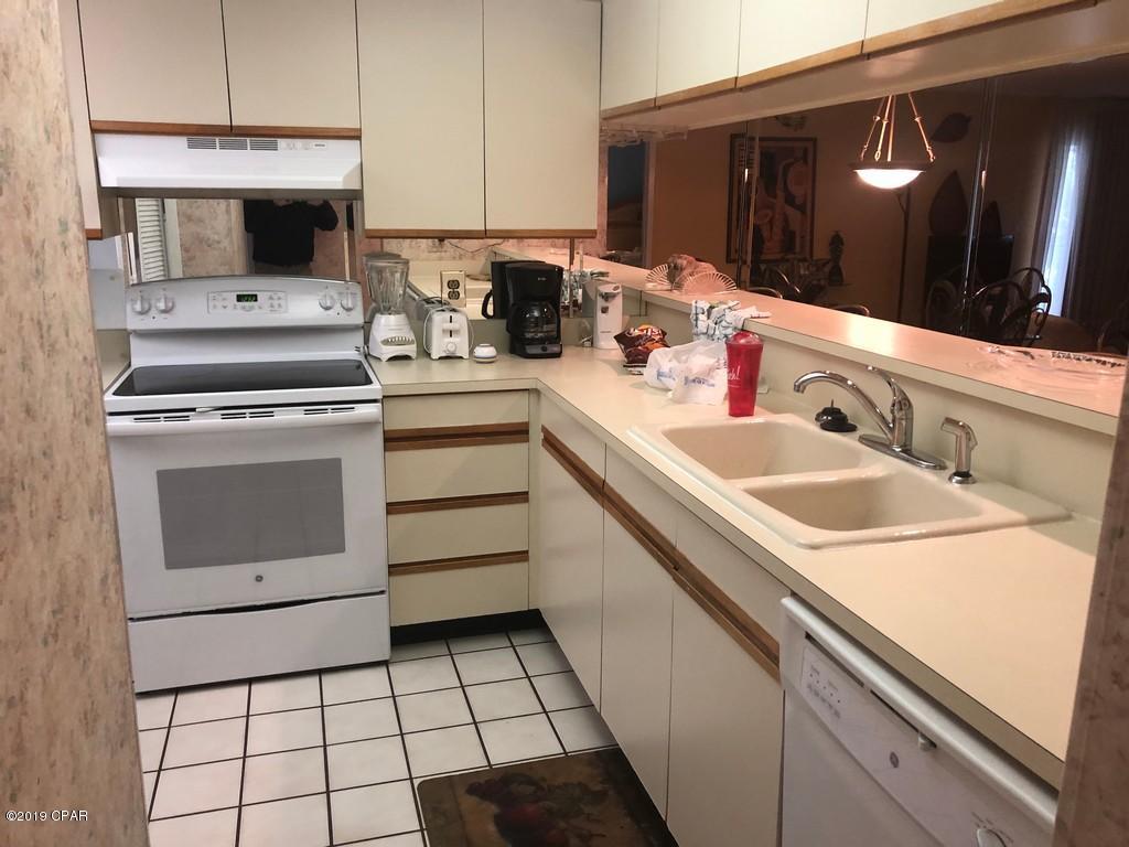 Edgewater Golf Villas V-B - Residential