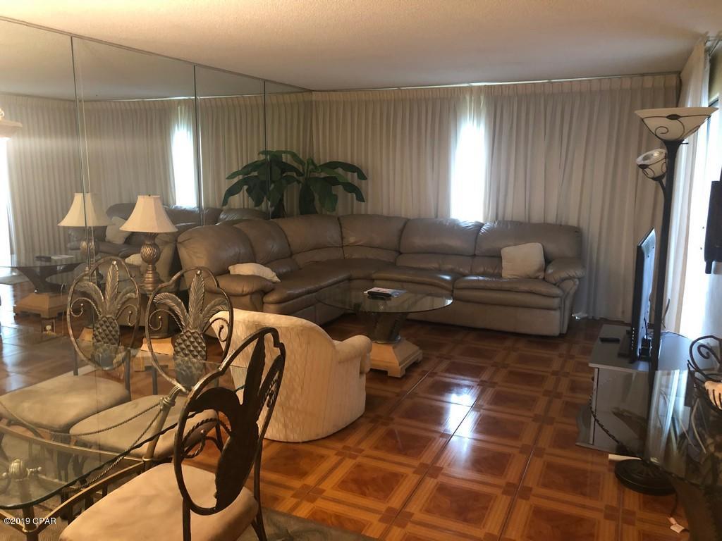 Edgewater Golf Villas V-B - Residential