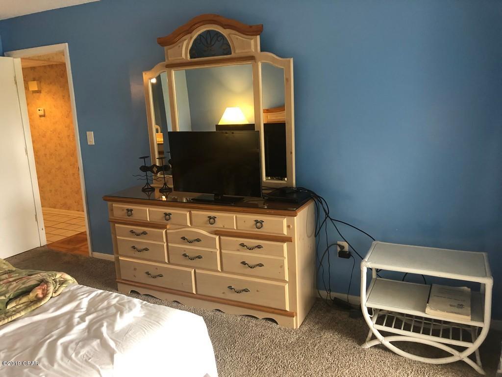 Edgewater Golf Villas V-B - Residential