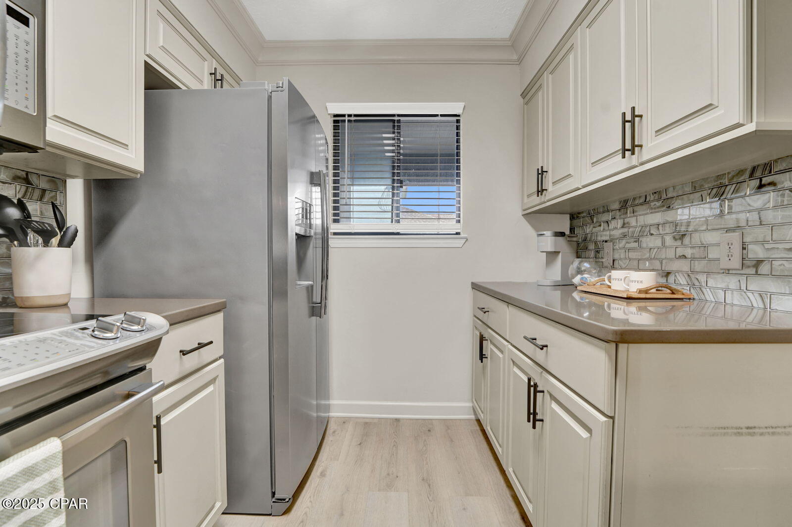 Laguna Beach Estates 1st Add - Residential