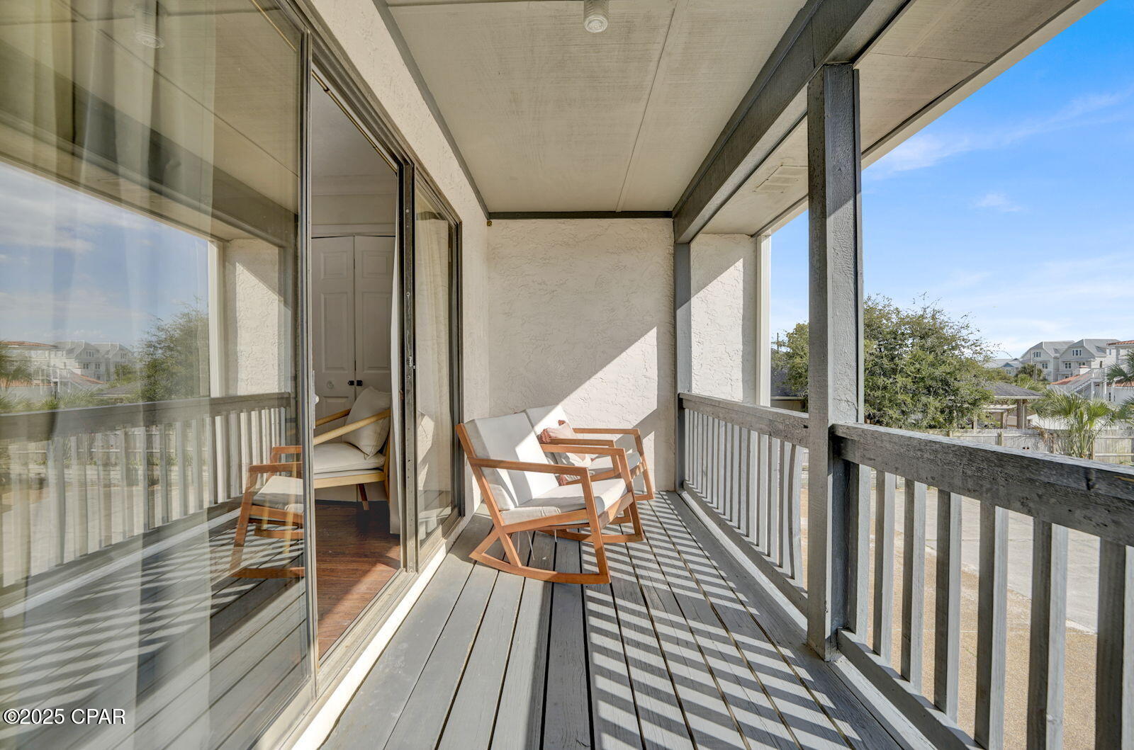 Laguna Beach Estates 1st Add - Residential