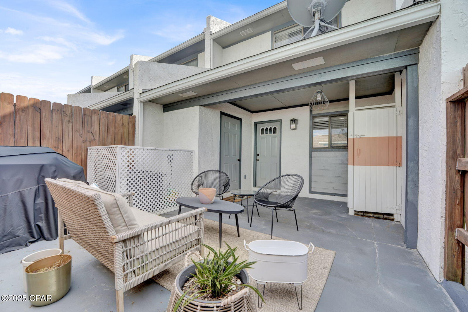 Laguna Beach Estates 1st Add - Residential