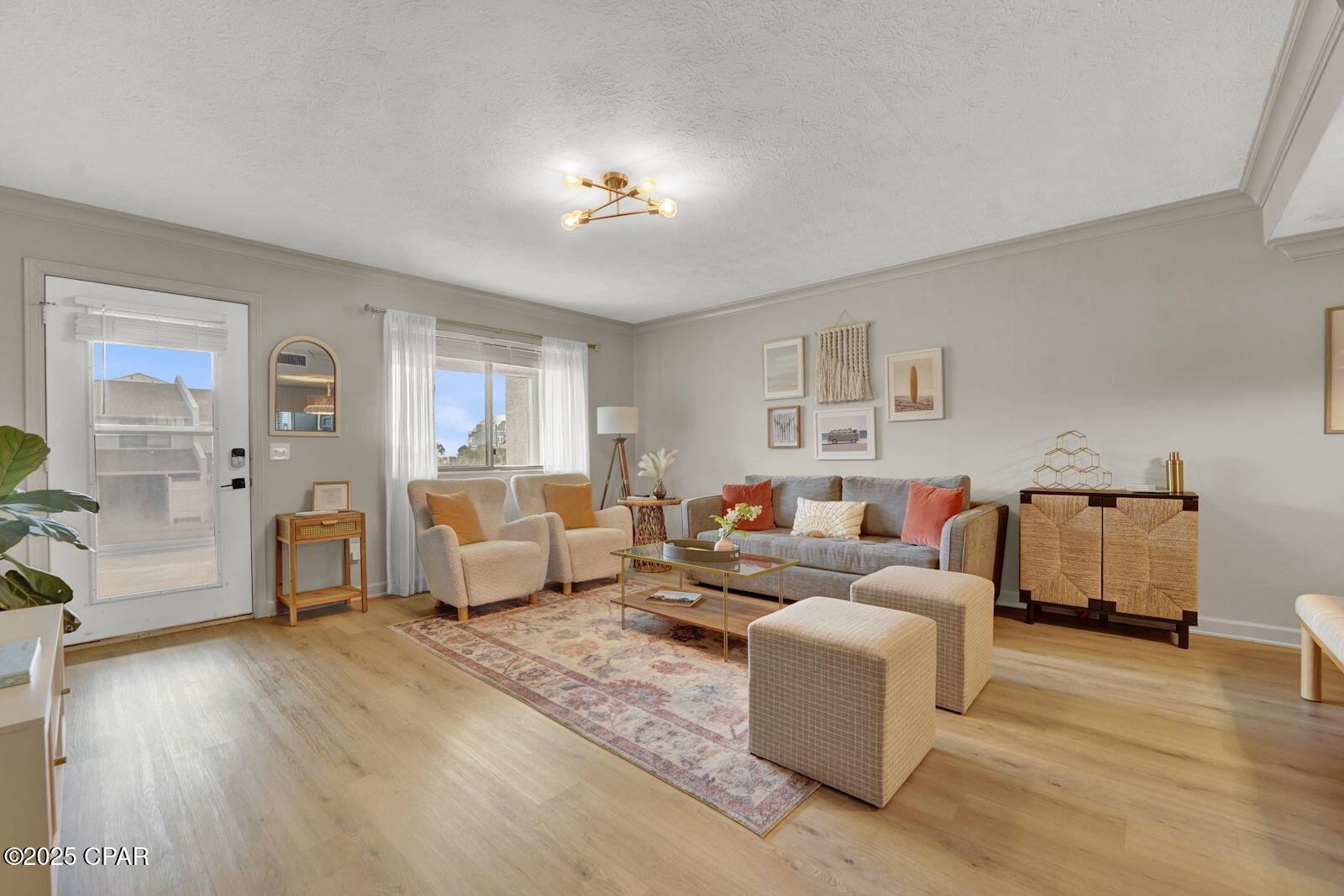 Laguna Beach Estates 1st Add - Residential