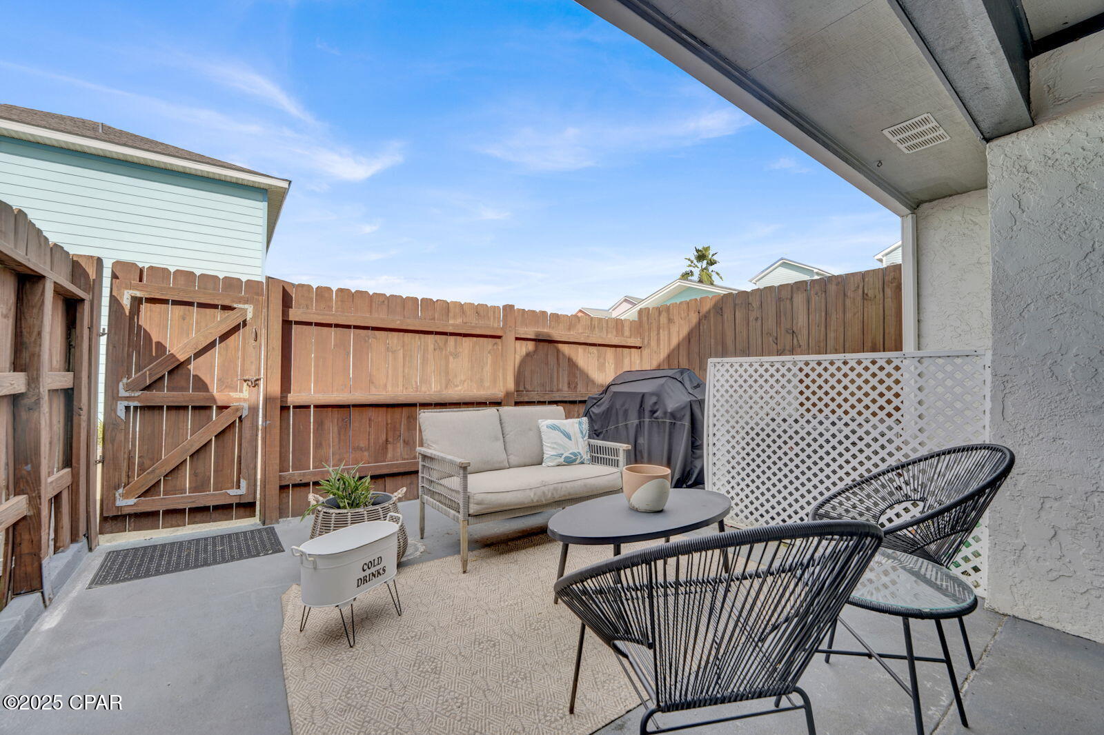 Laguna Beach Estates 1st Add - Residential