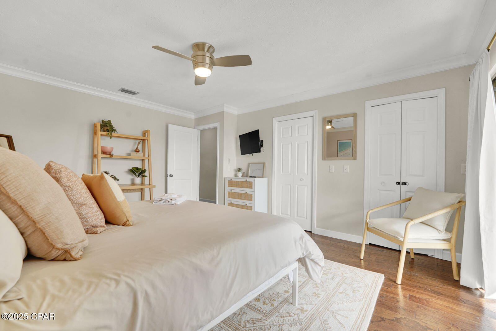 Laguna Beach Estates 1st Add - Residential