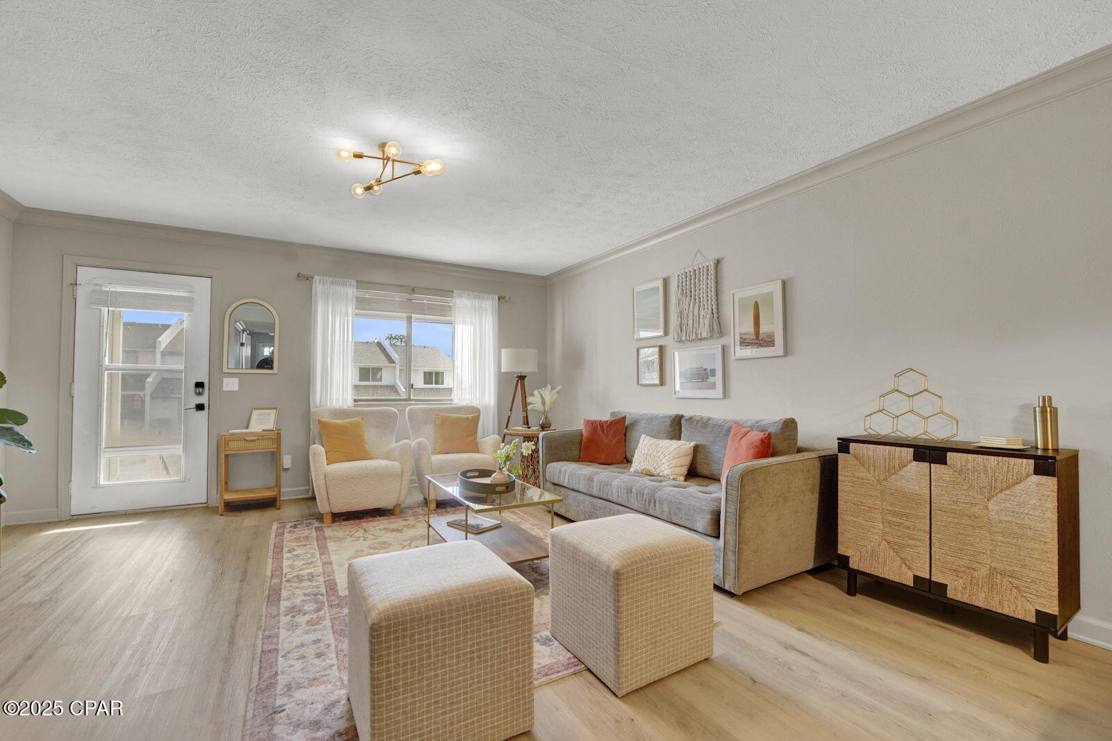 Laguna Beach Estates 1st Add - Residential