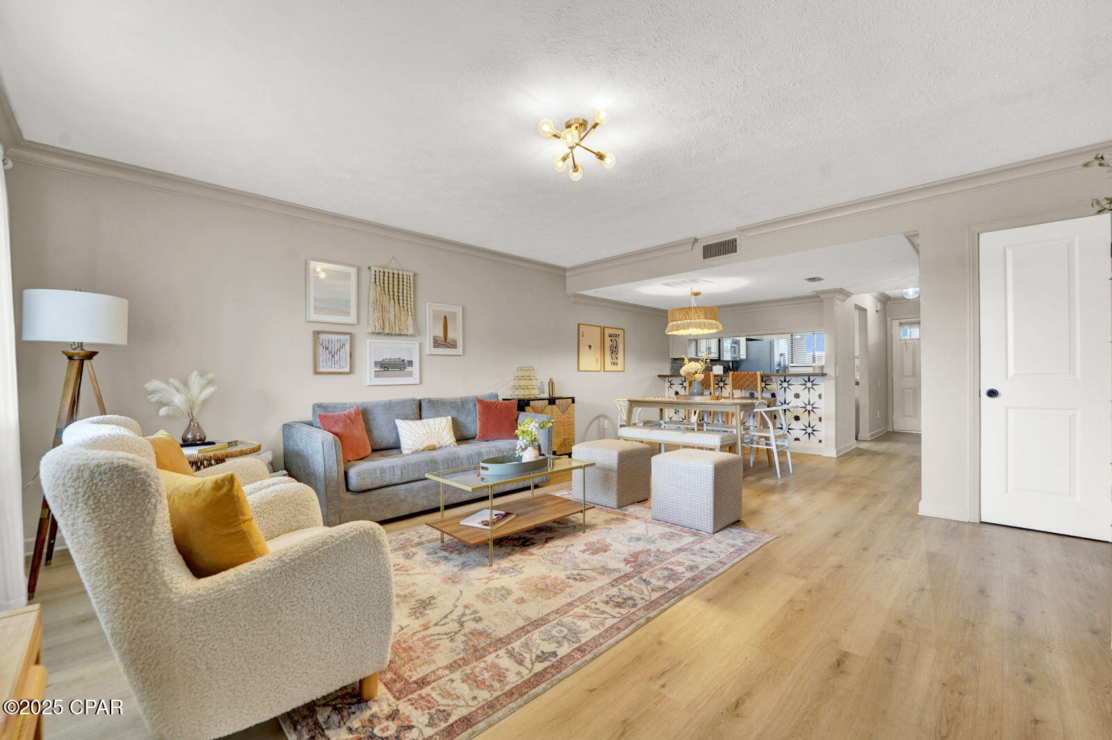 Laguna Beach Estates 1st Add - Residential