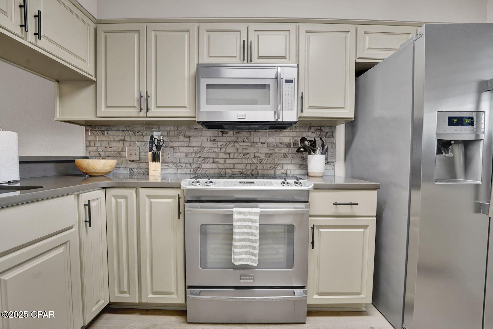 Laguna Beach Estates 1st Add - Residential