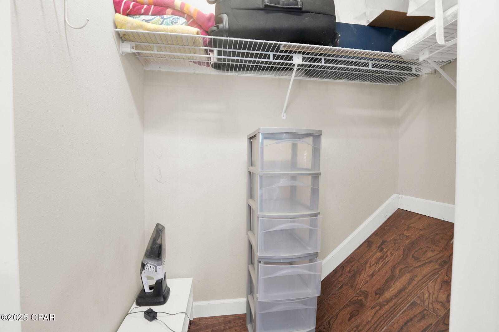 Laguna Beach Estates 1st Add - Residential