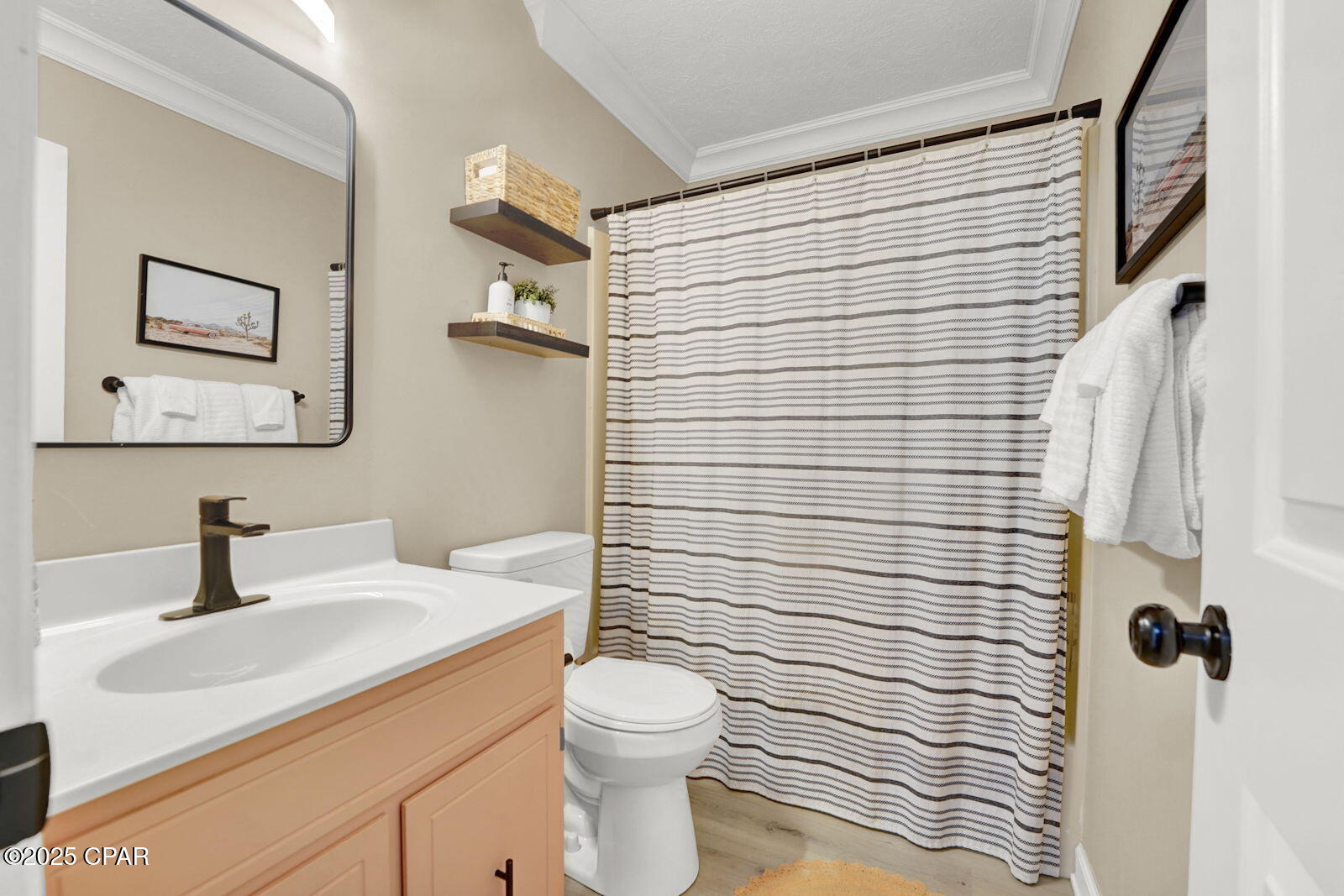 Laguna Beach Estates 1st Add - Residential