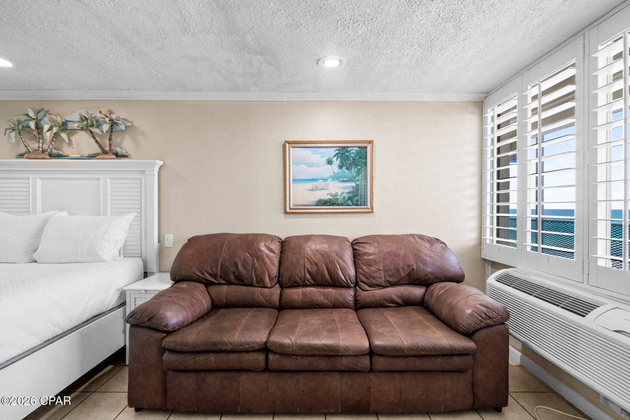 Fontainebleau Terrace - Residential