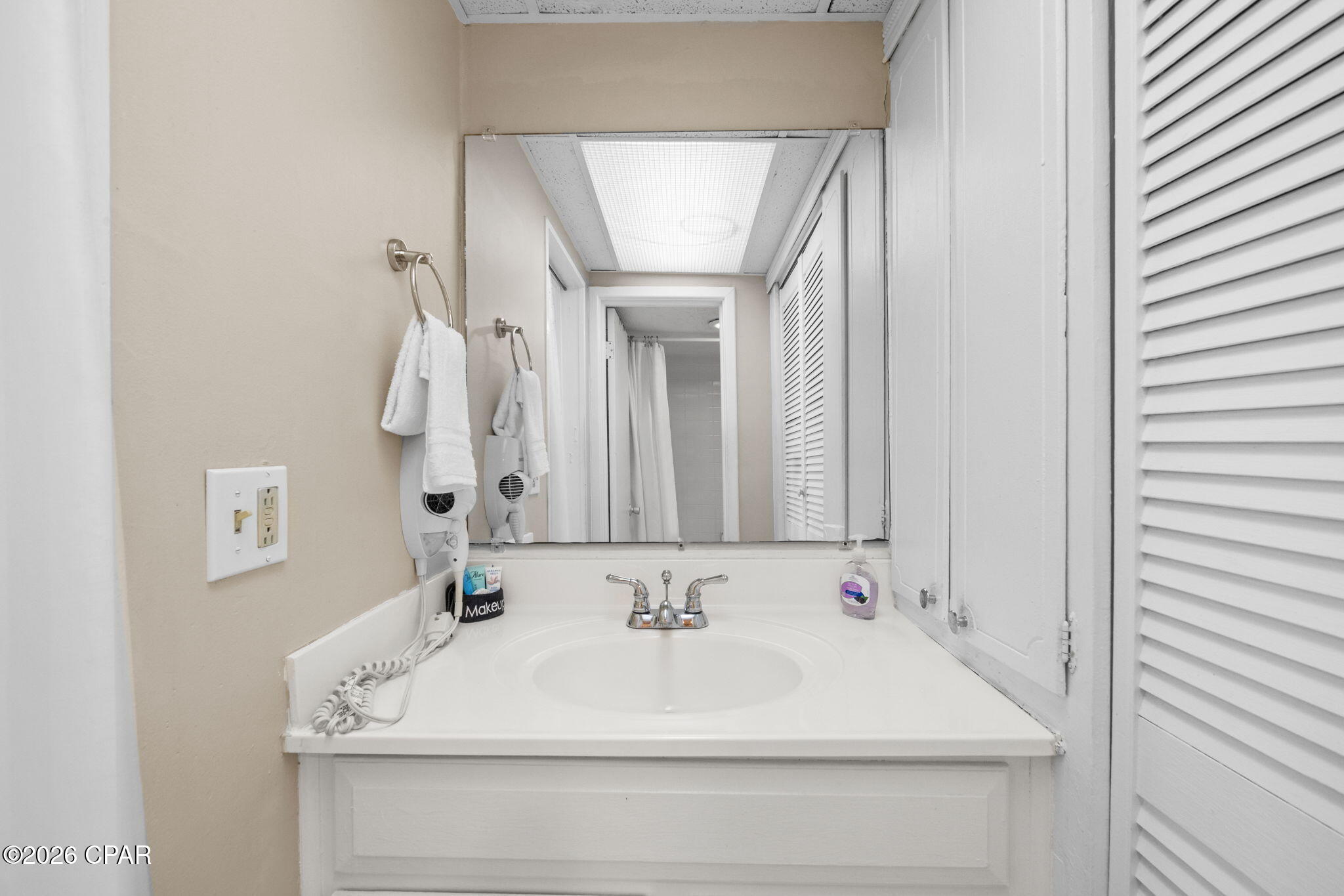 Fontainebleau Terrace - Residential