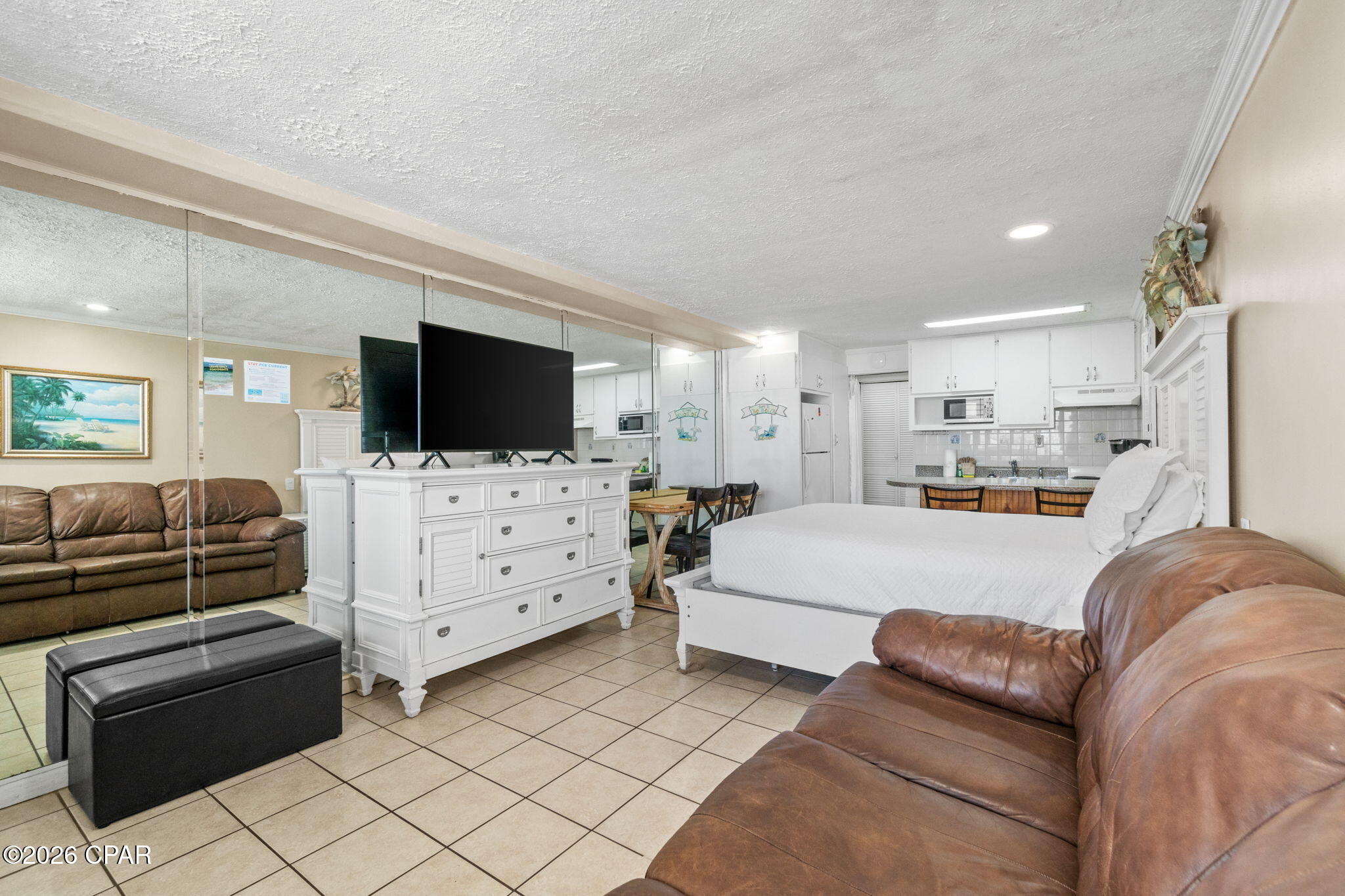 Fontainebleau Terrace - Residential