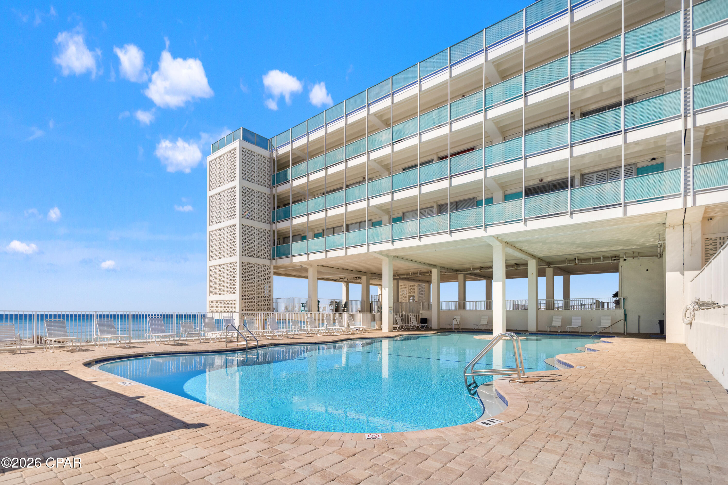 Fontainebleau Terrace - Residential