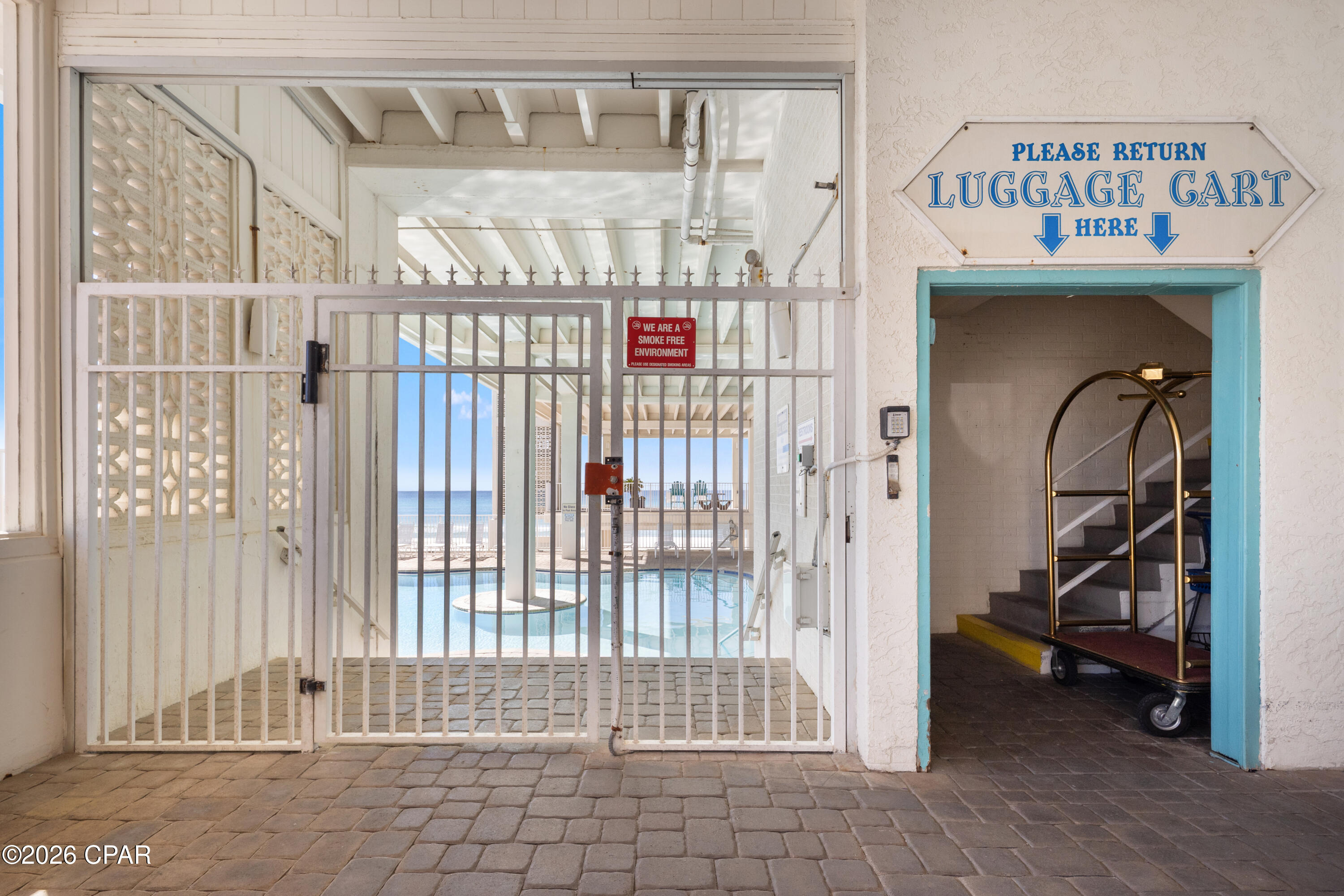 Fontainebleau Terrace - Residential