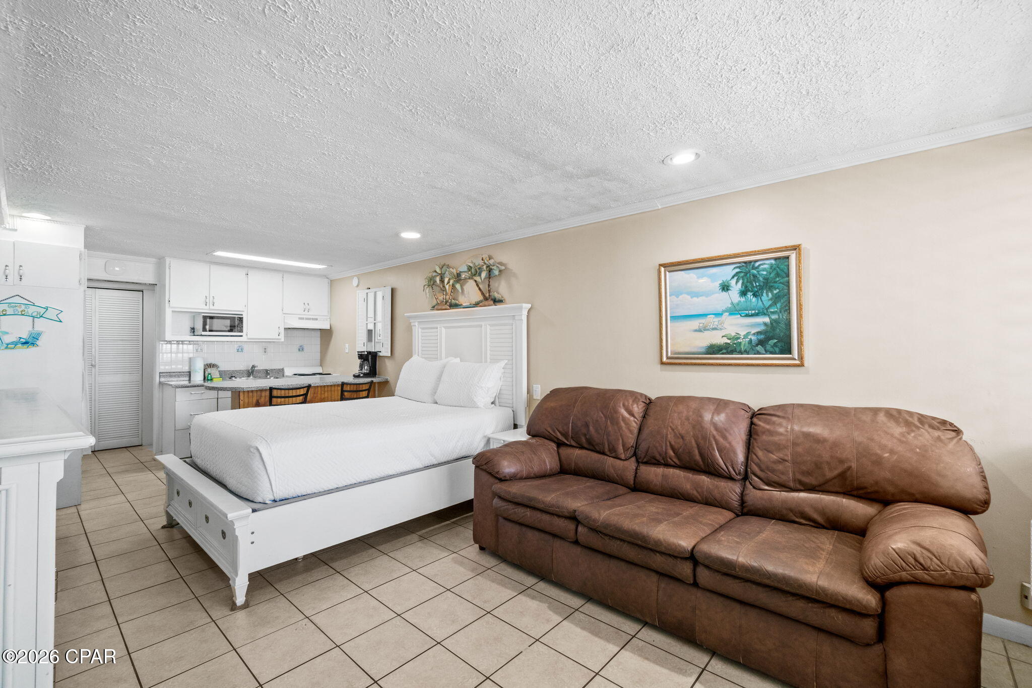 Fontainebleau Terrace - Residential