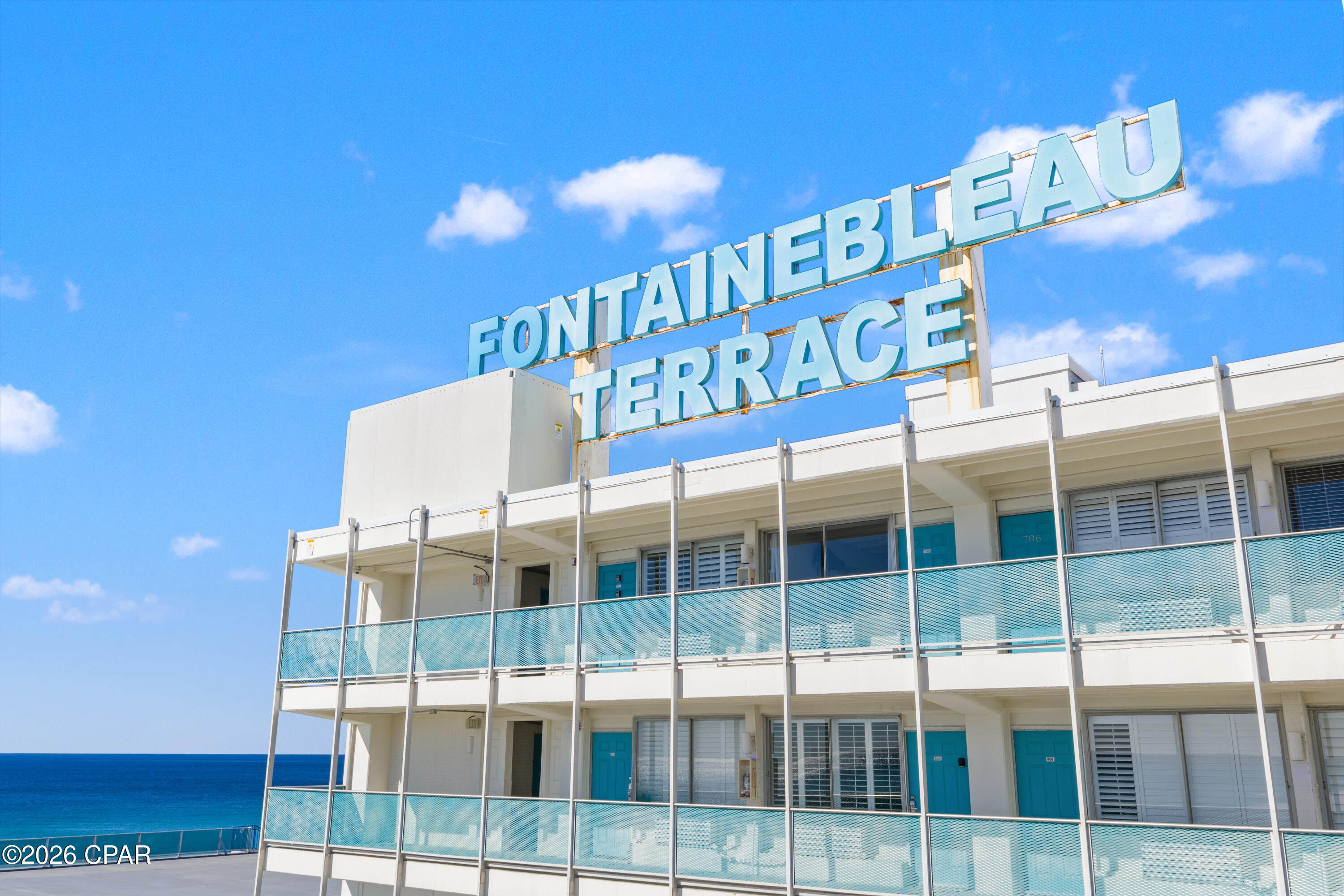 Fontainebleau Terrace - Residential