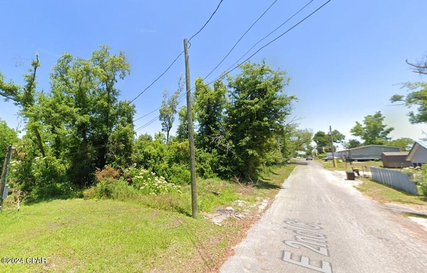 VACANT LOT ready for development in the City of Springfield. Ready for your next home or investment! Build your dream home or put a mobile home on this beautiful lot! Close to schools, hospitals, shopping and downtown Panama City!