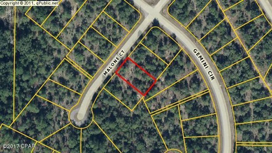 ATTENTION BUILDERS, DEVELOPERS AND INVESTORS!! Lots located in the Sunny Hills Community. Owner has two (2) home sites available. Excellent opportunity to purchase buildable lots while the prices are still low. Sunny Hills is located approx 25 miles north of Panama City and 18 miles south of Chipley off HWY 77. Sunny Hills features an affordable 27 hole public Golf Course, and many fine fishing and recreation lakes. With the recent growth and potential of the Panama City market, we will start seeing movement into the Sunny Hills area. Please verify all listing information and availability of utilities if deemed important.
