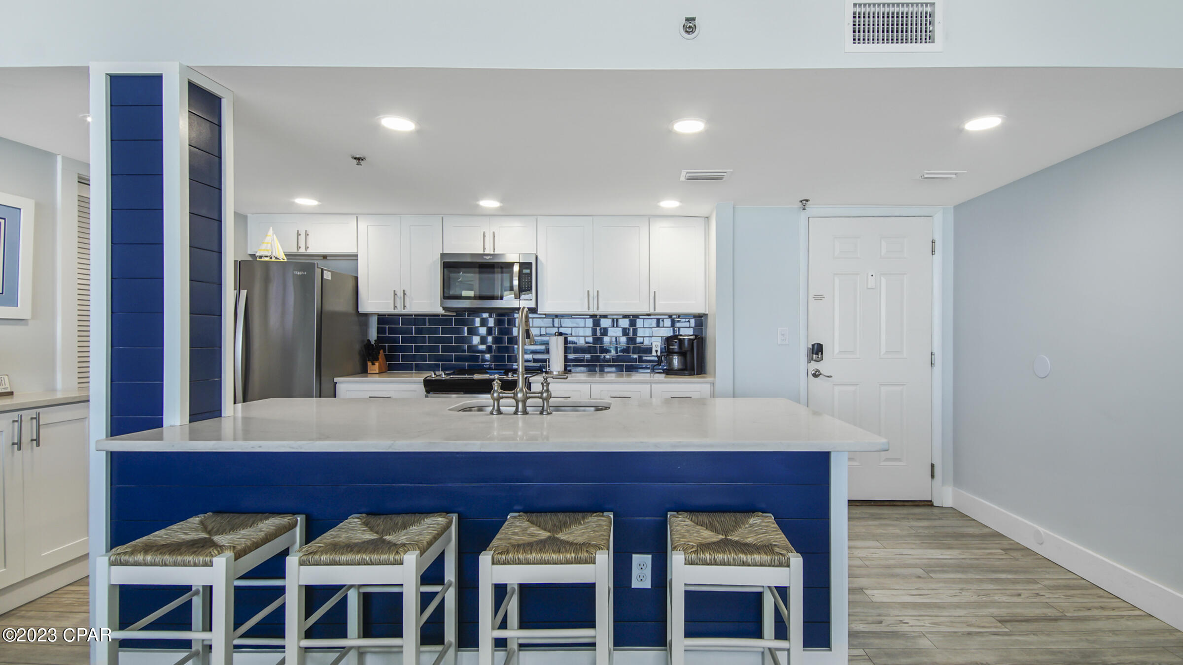 Long Beach Towers I - Residential