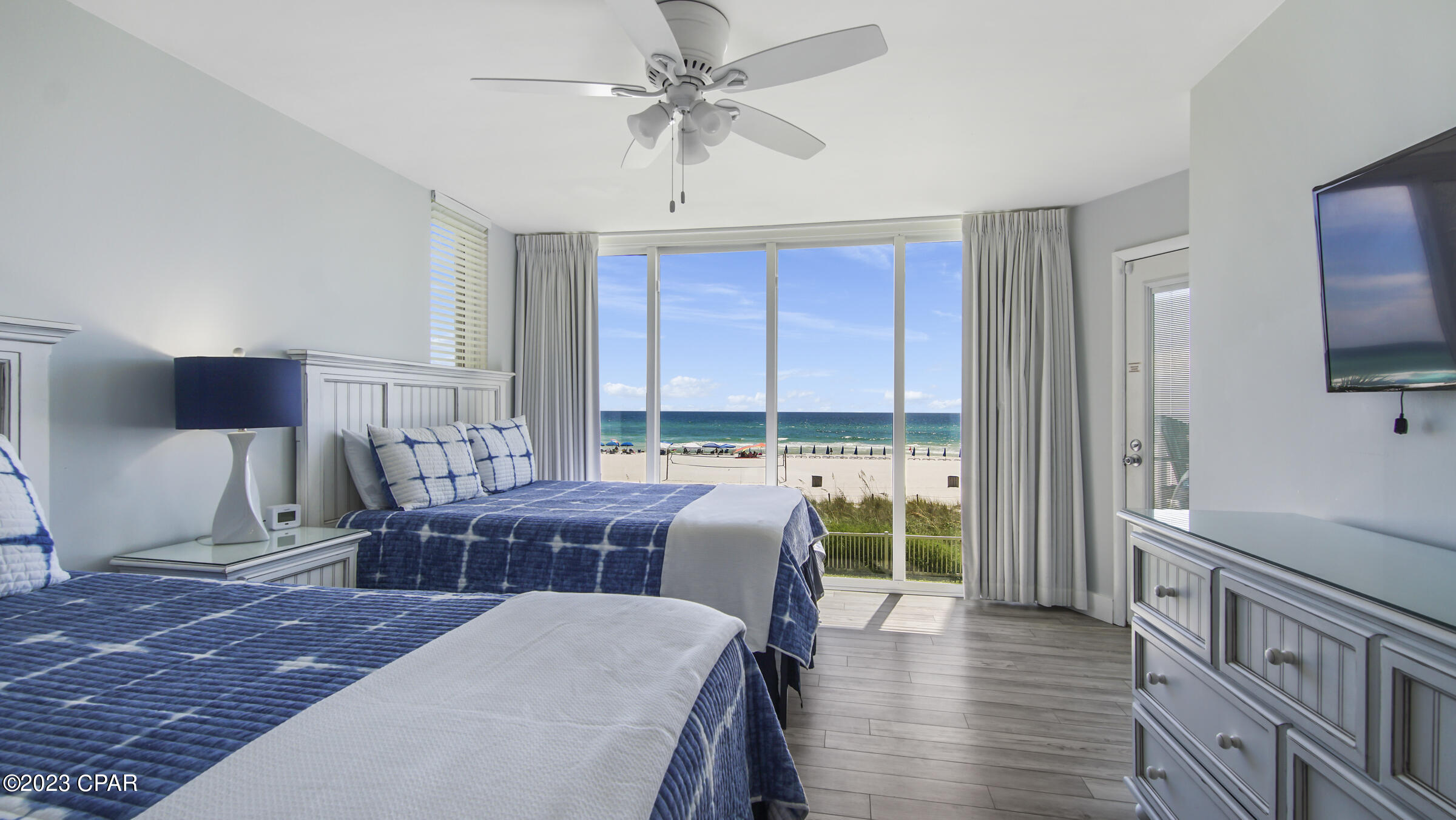 Long Beach Towers I - Residential