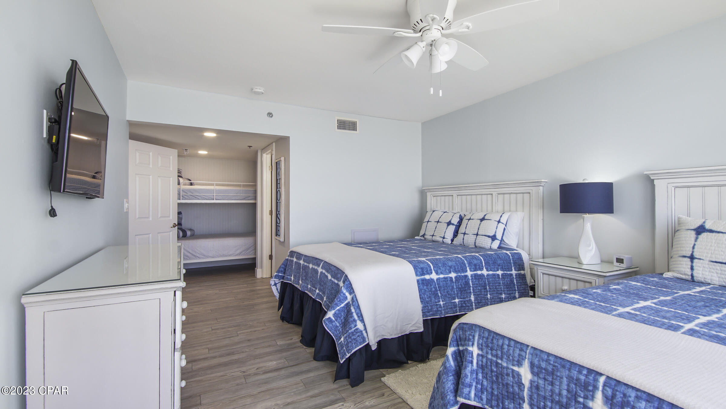 Long Beach Towers I - Residential