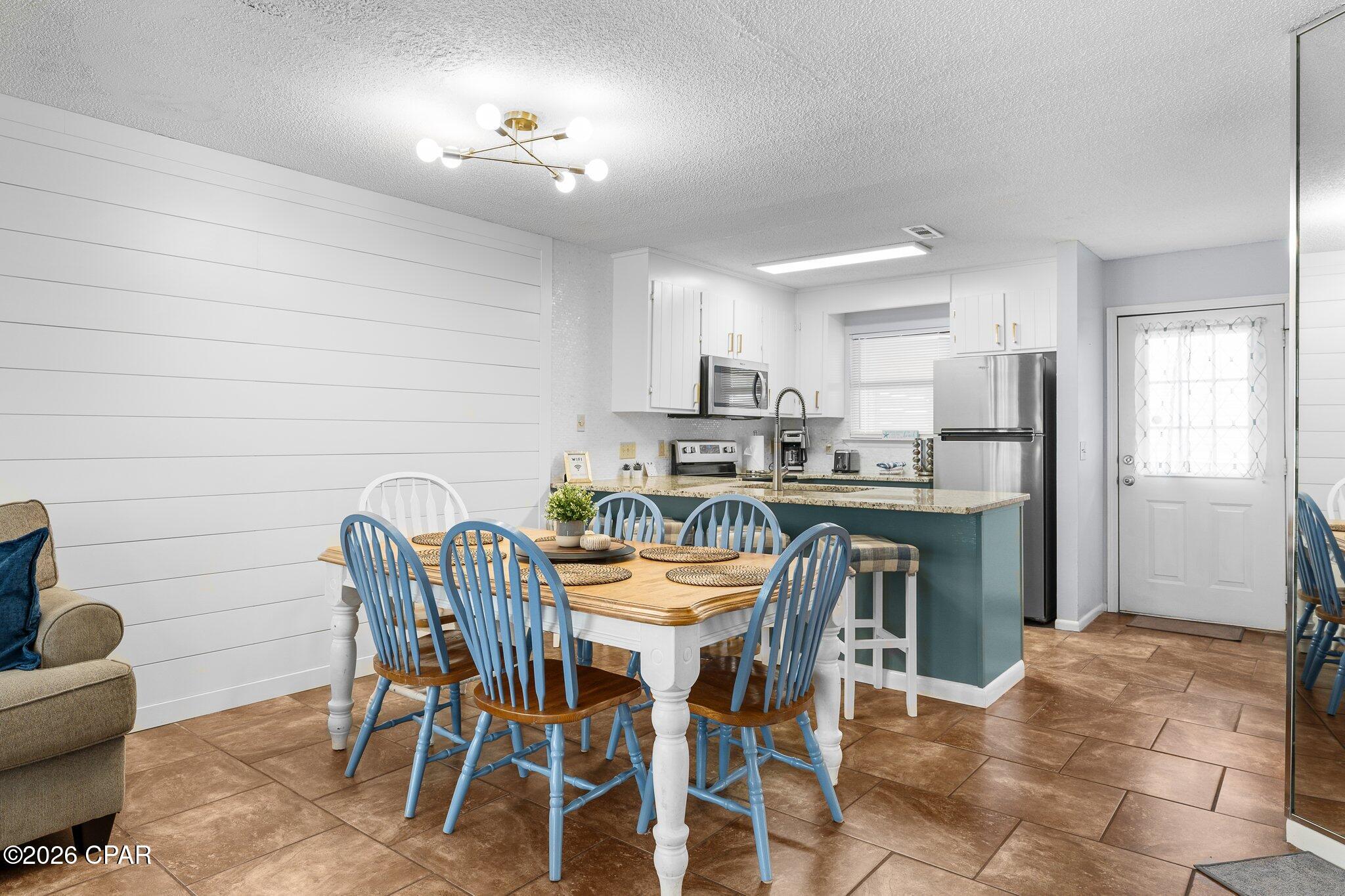 Villa Chateaus - Residential