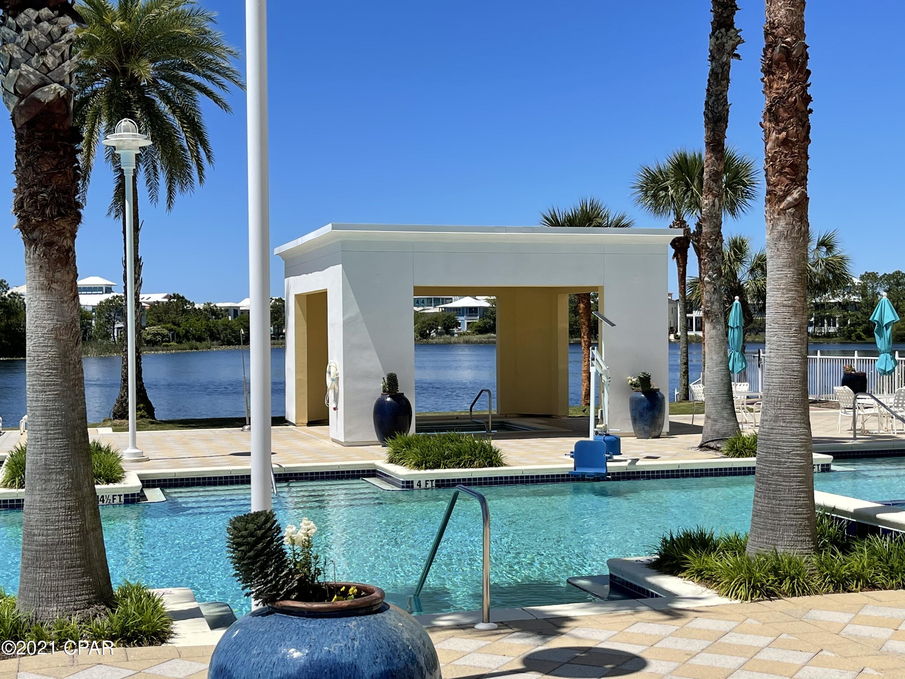 Carillon Beach Inn - Residential