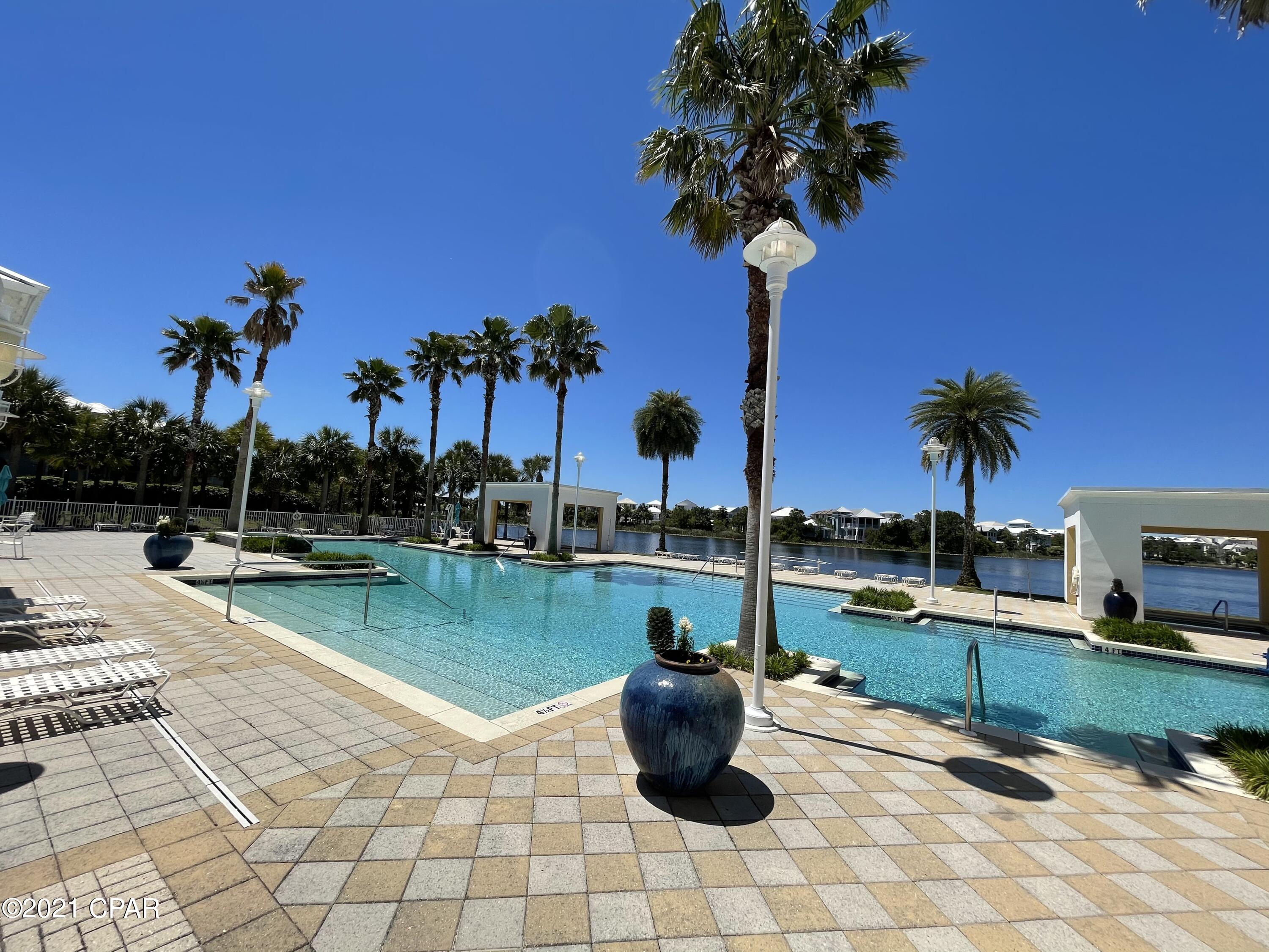 Carillon Beach Inn - Residential