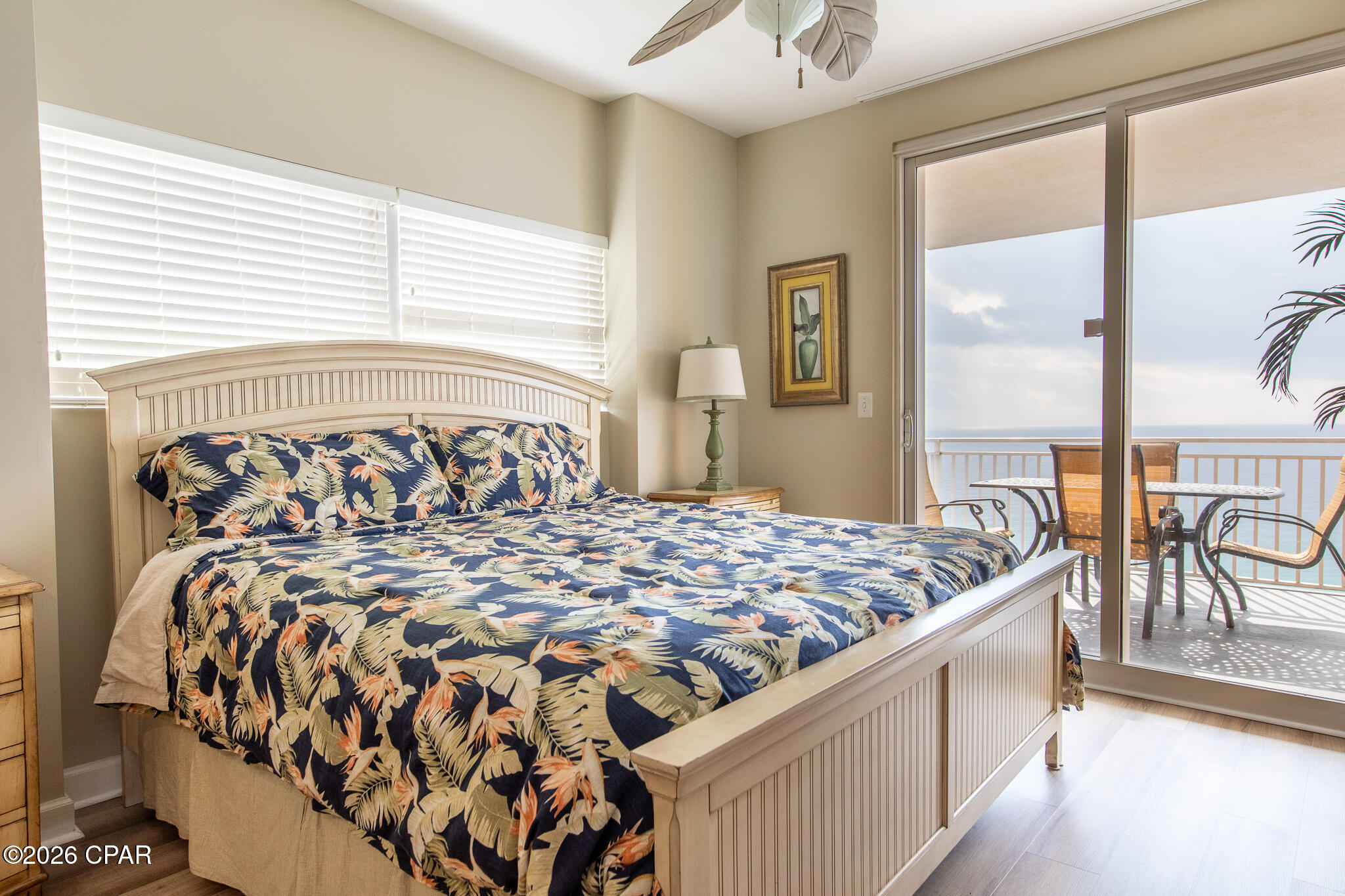 Splash Condo - Residential