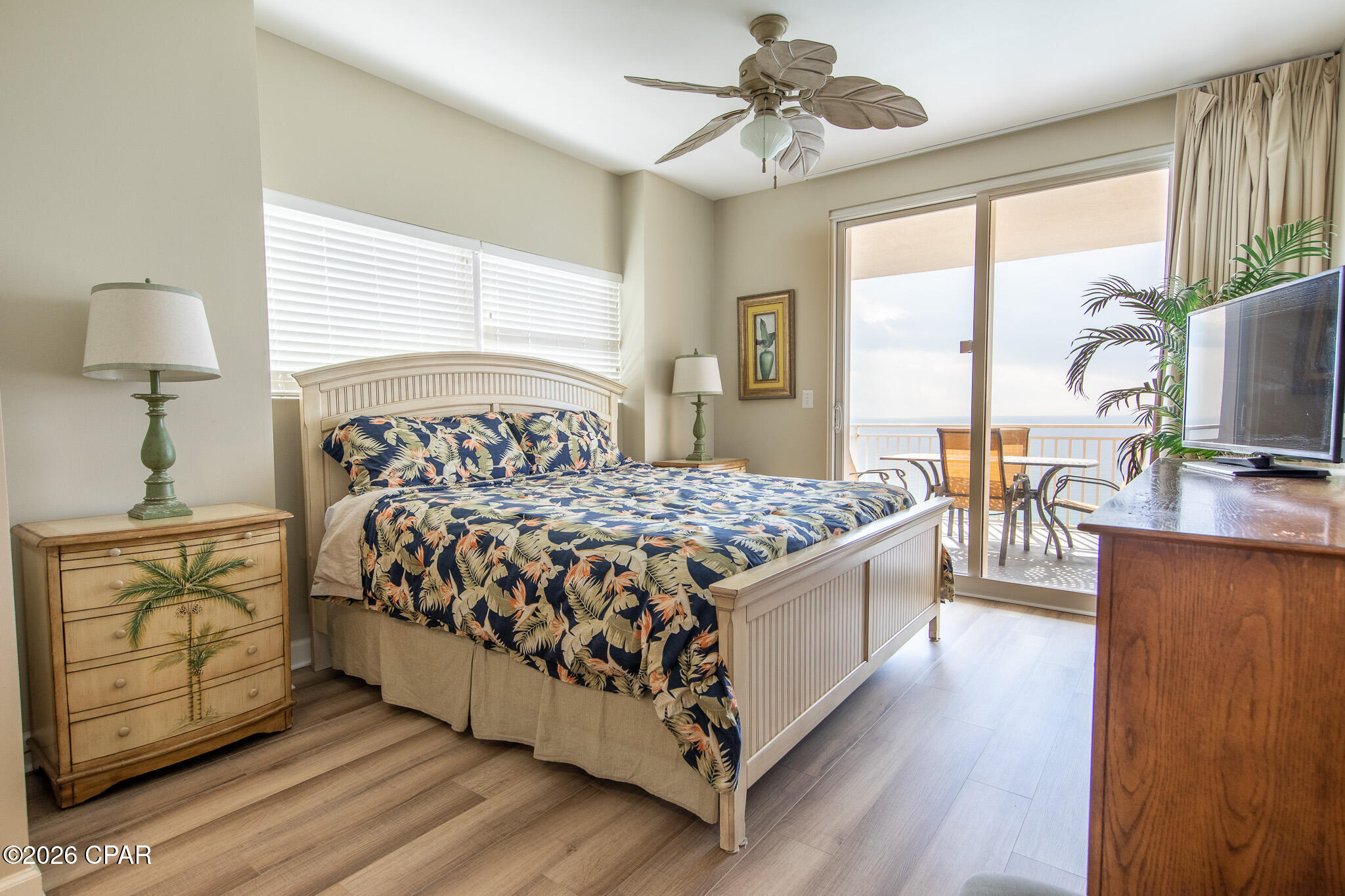 Splash Condo - Residential